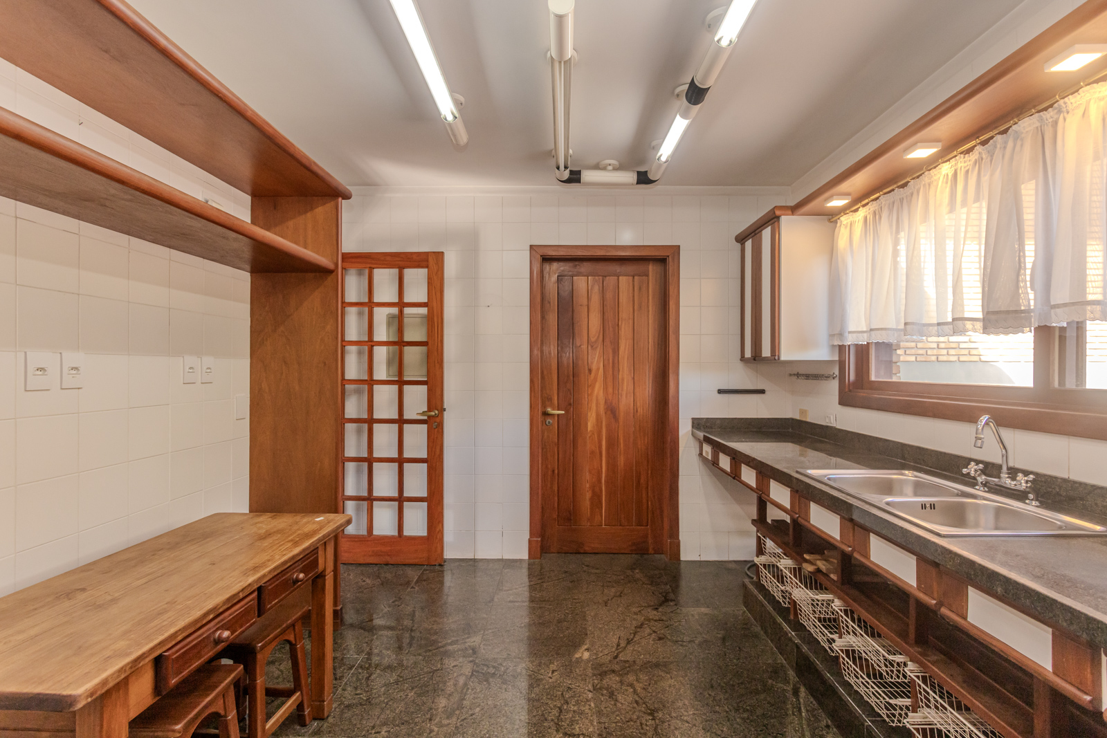 Casa em Condomínio à venda com 1.180m², 5 quartos, 5 suítes, 10 vagas no bairro Cavalhada em Porto Alegre - Foto 22