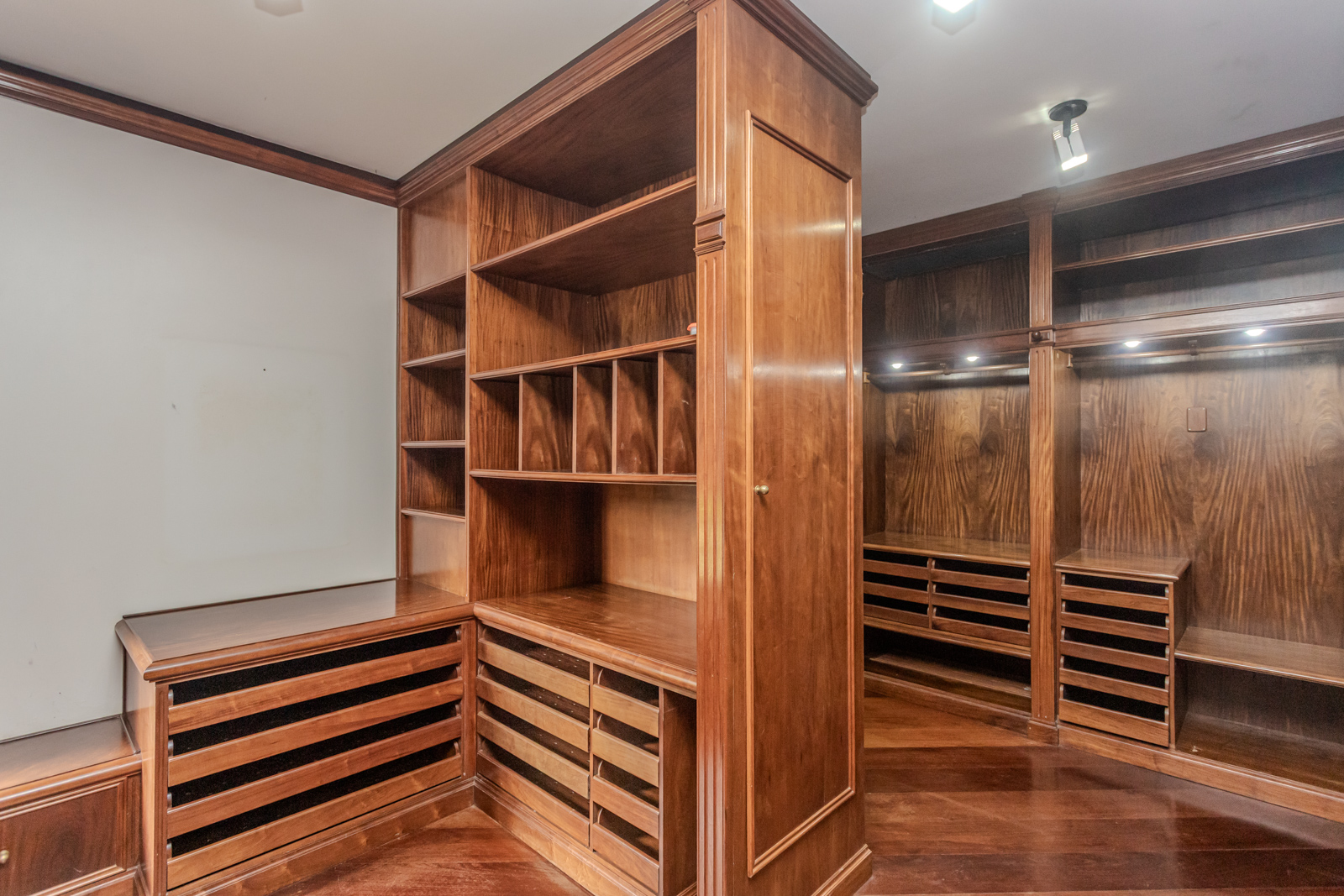 Casa em Condomínio à venda com 1.180m², 5 quartos, 5 suítes, 10 vagas no bairro Cavalhada em Porto Alegre - Foto 51