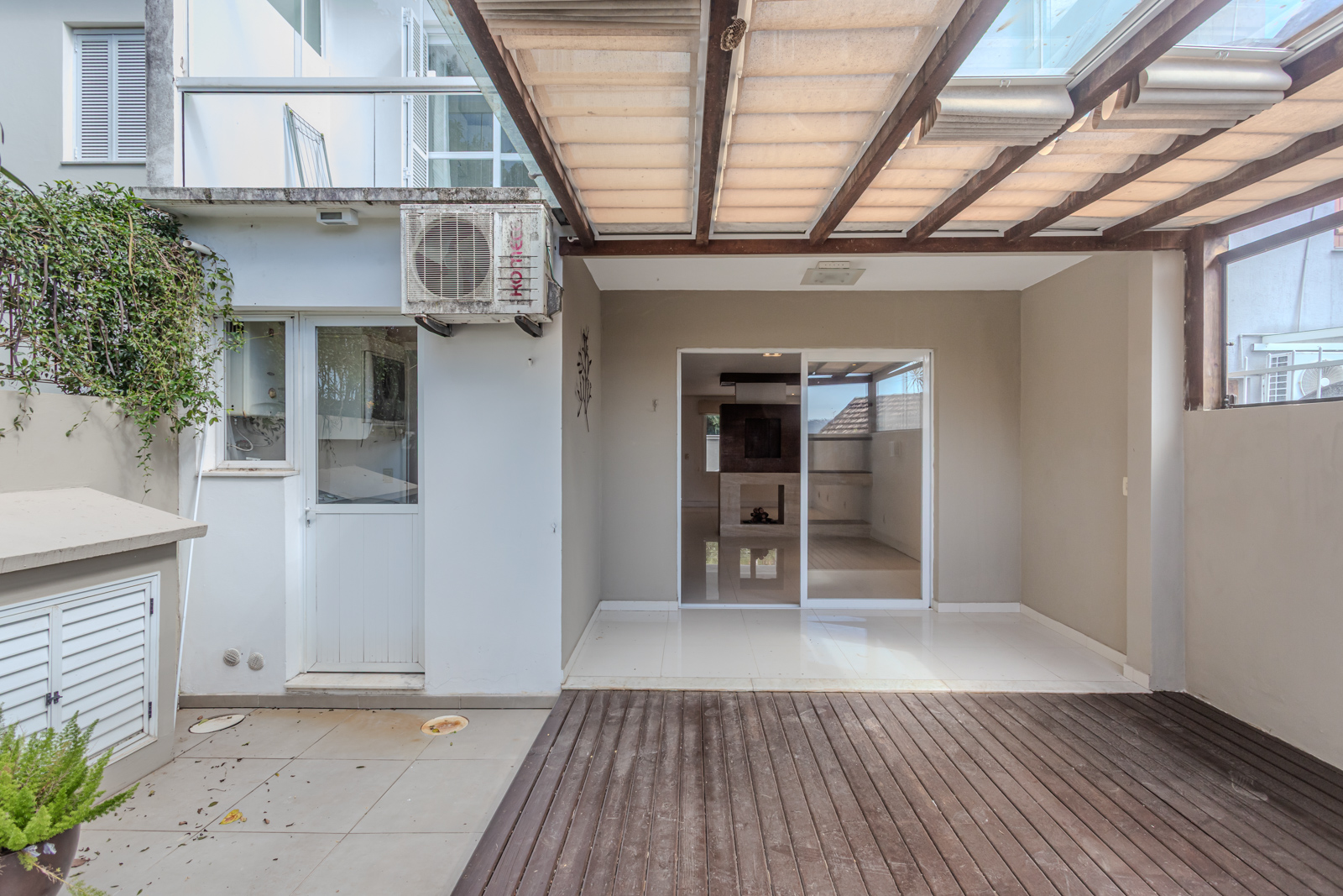 Casa à venda com 210m², 3 quartos no bairro Ipanema em Porto Alegre - Foto 15