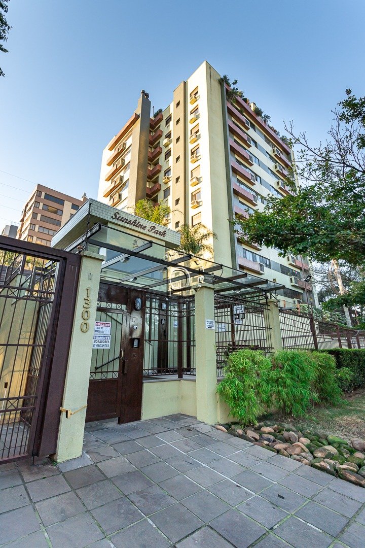 Apartamento à venda com 100m², 3 quartos, 1 suíte, 2 vagas no bairro Tristeza em Porto Alegre