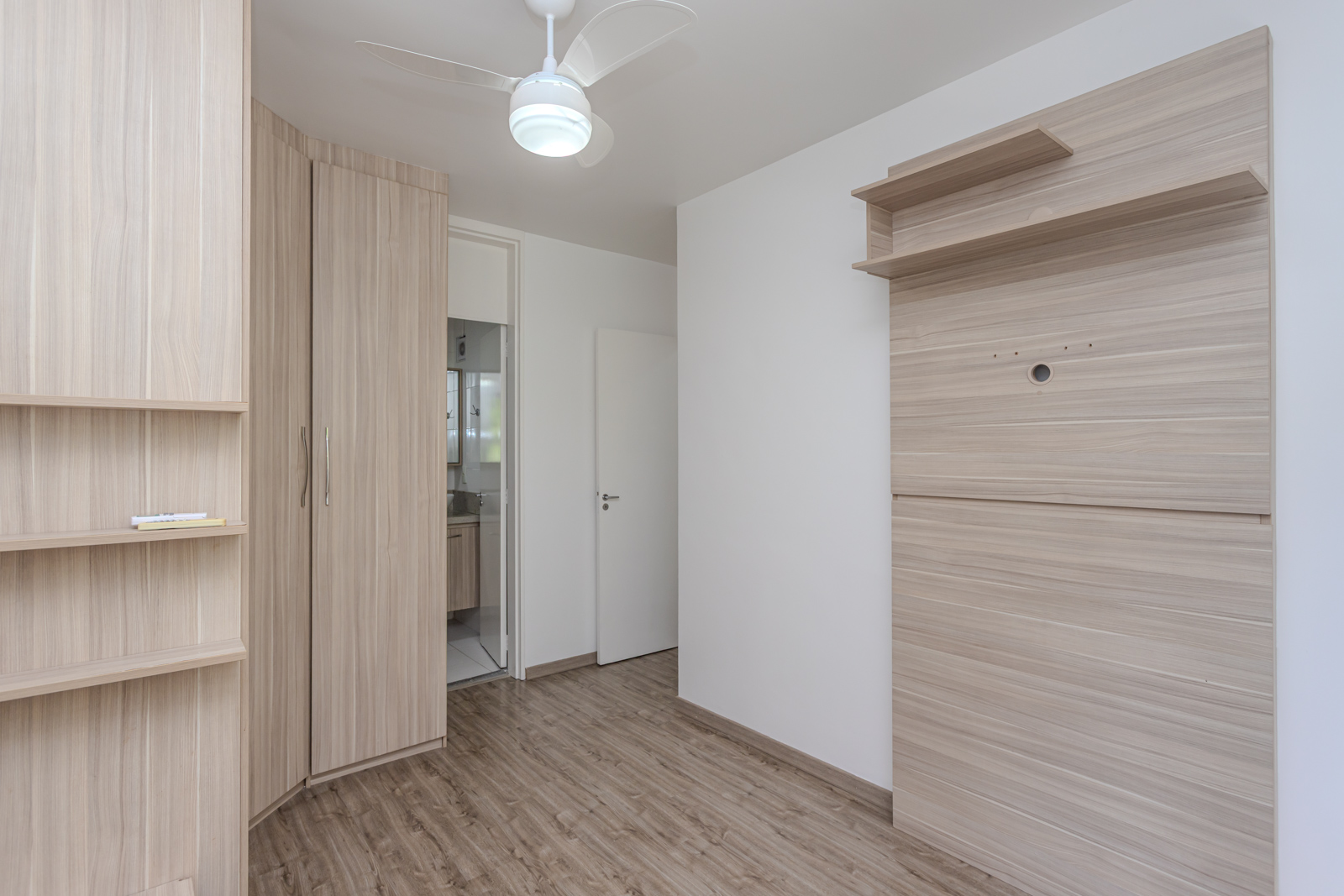 Apartamento para alugar com 70m², 2 quartos, 1 vaga no bairro Tristeza em Porto Alegre - Foto 22