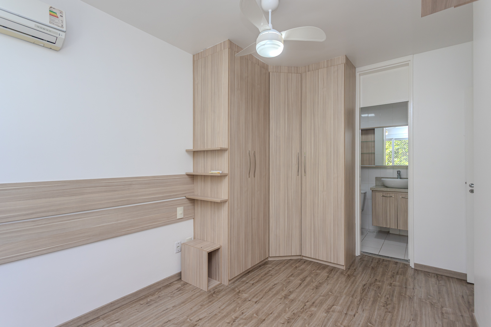 Apartamento para alugar com 70m², 2 quartos, 1 vaga no bairro Tristeza em Porto Alegre - Foto 23