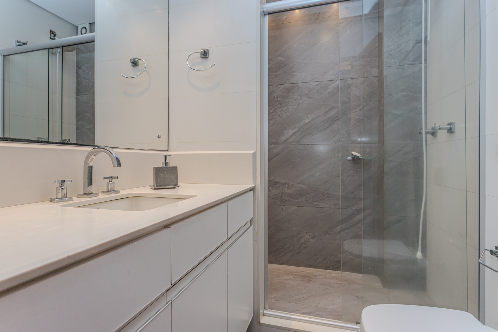 Casa em Condomínio à venda com 192m², 3 quartos, 1 suíte, 2 vagas no bairro Tristeza em Porto Alegre - Foto 27