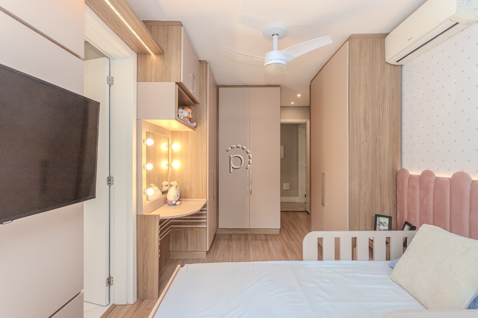 Casa em Condomínio à venda com 199m², 3 quartos, 3 suítes no bairro Vila Nova em Porto Alegre - Foto 14