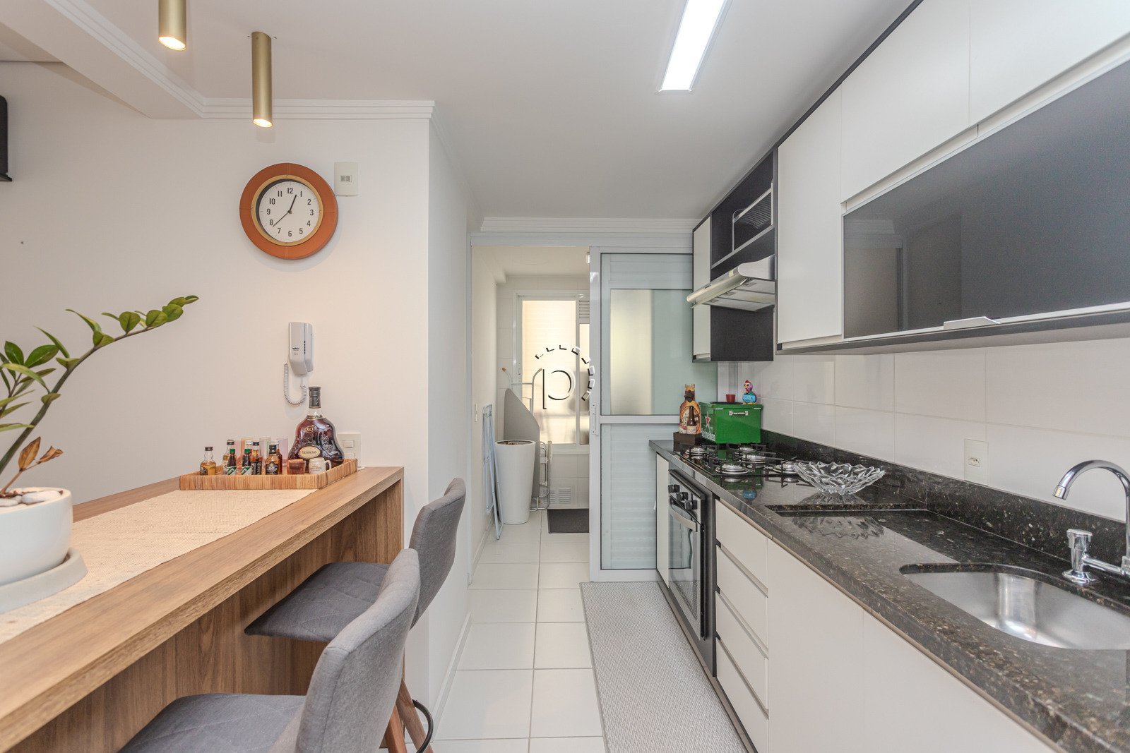 Apartamento à venda com 91m², 3 quartos, 1 suíte, 2 vagas no bairro Tristeza em Porto Alegre - Foto 14