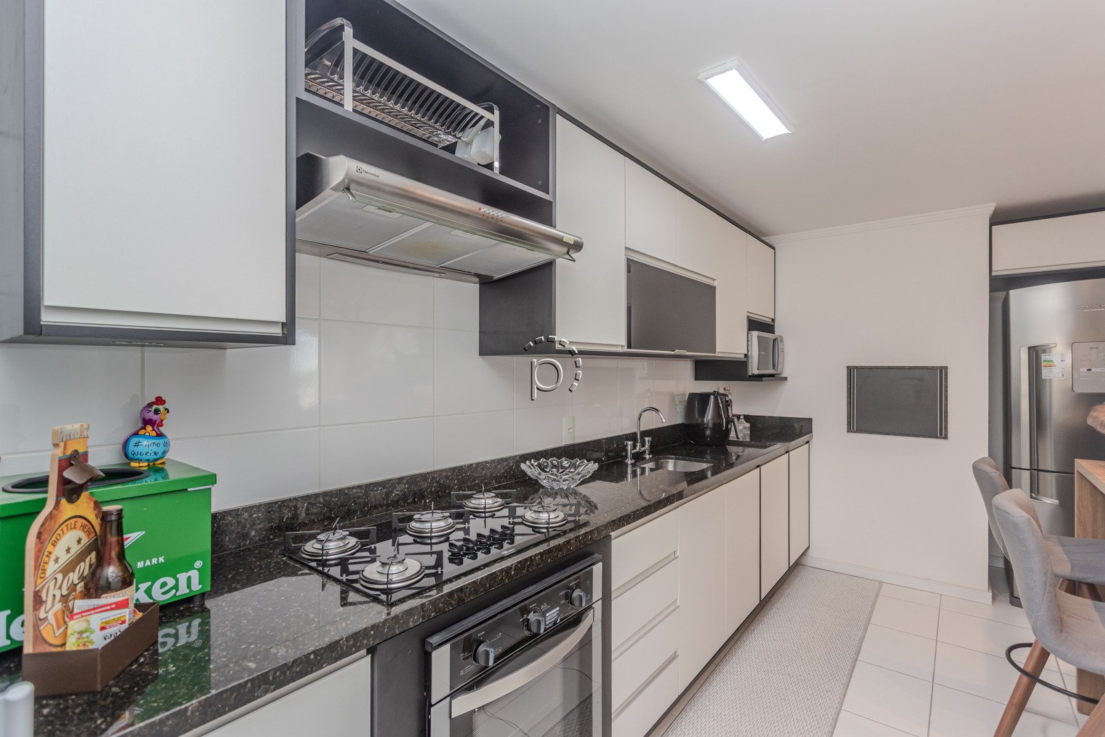 Apartamento à venda com 91m², 3 quartos, 1 suíte, 2 vagas no bairro Tristeza em Porto Alegre - Foto 16