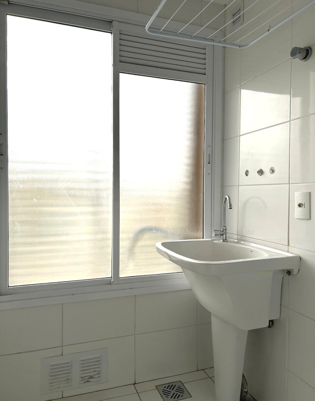 Apartamento à venda com 69m², 2 quartos, 10 suítes, 1 vaga no bairro Tristeza em Porto Alegre - Foto 8