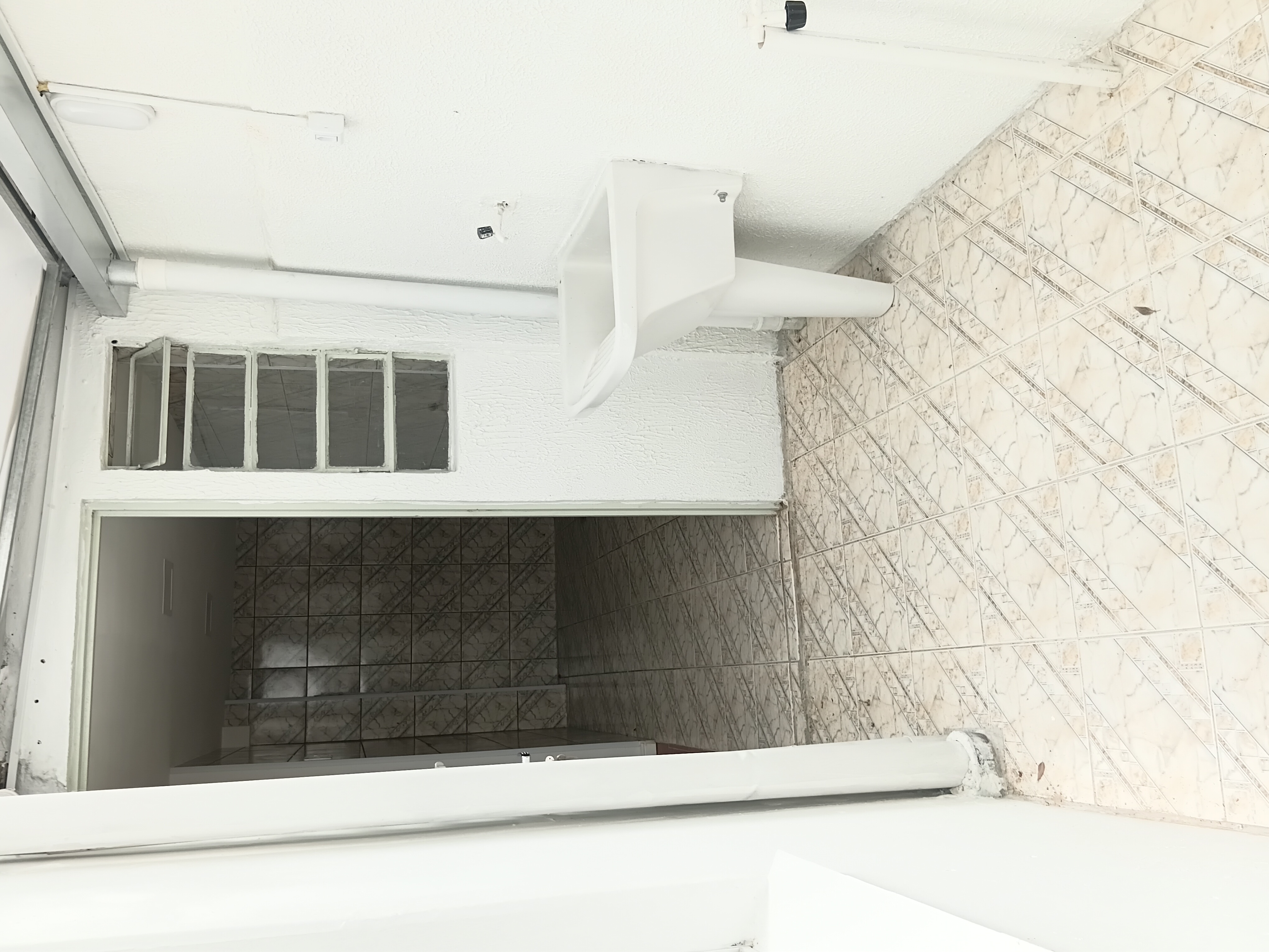Apartamento para alugar com 50m², 2 quartos no bairro Menino Deus em Porto Alegre - Foto 11