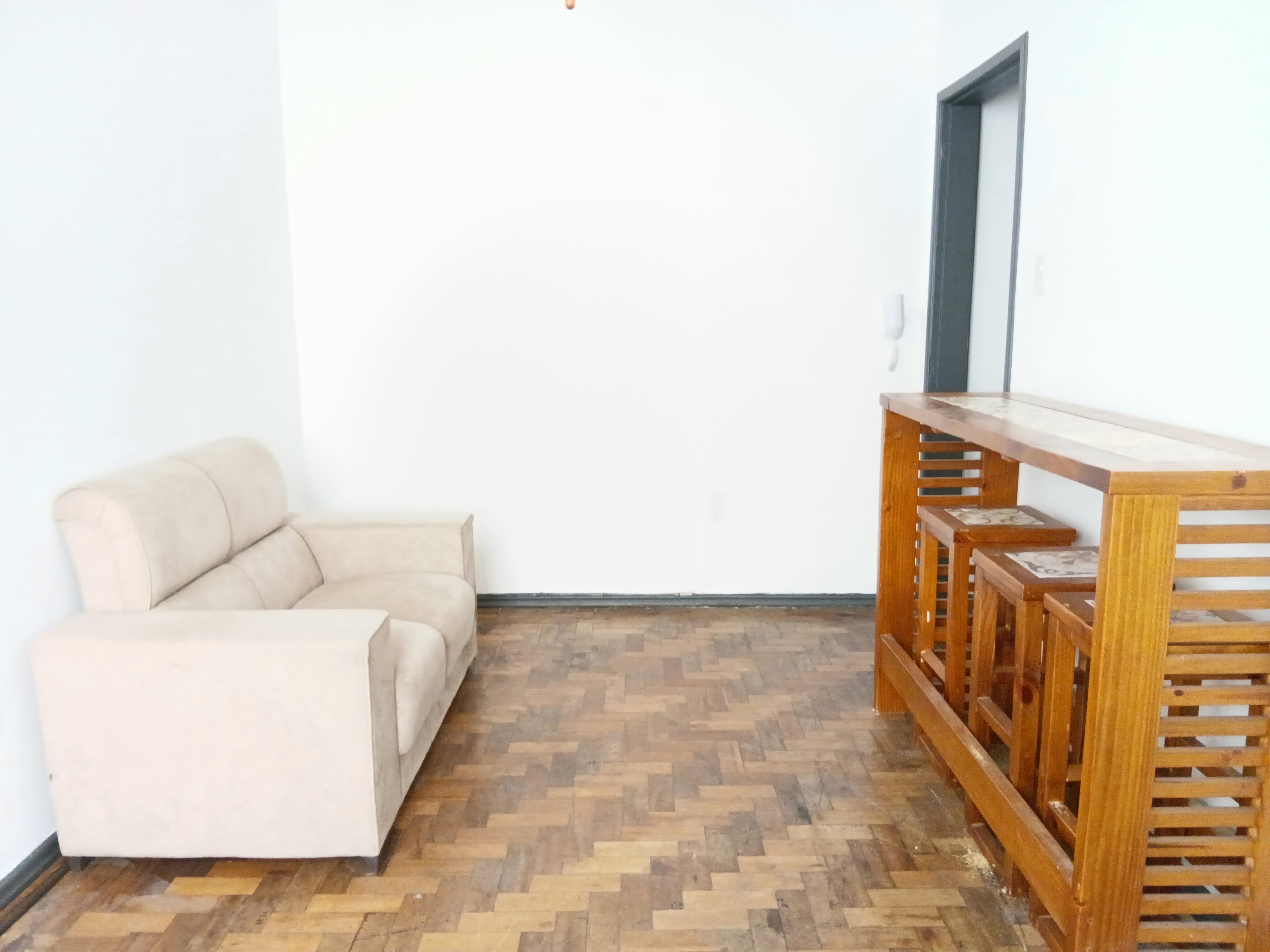 Apartamento para alugar com 36m², 1 quarto no bairro Menino Deus em Porto Alegre