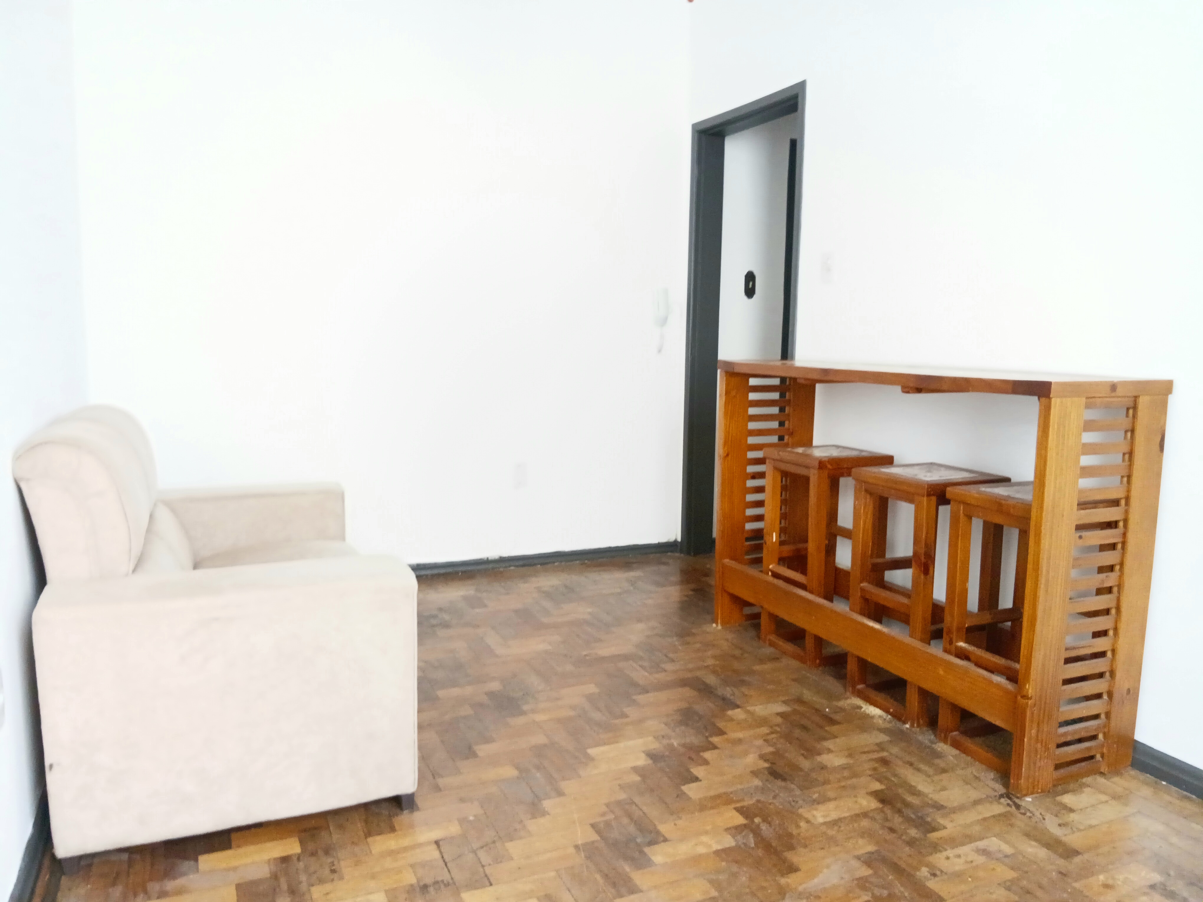 Apartamento para alugar com 36m², 1 quarto no bairro Menino Deus em Porto Alegre - Foto 2