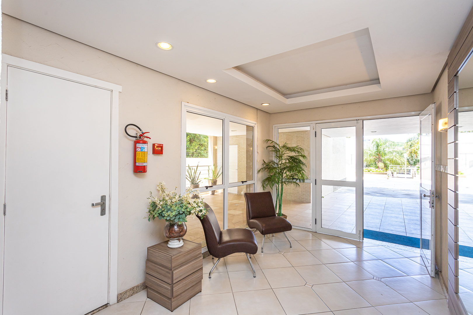 Apartamento à venda com 106m², 3 quartos no bairro Tristeza em Porto Alegre - Foto 3