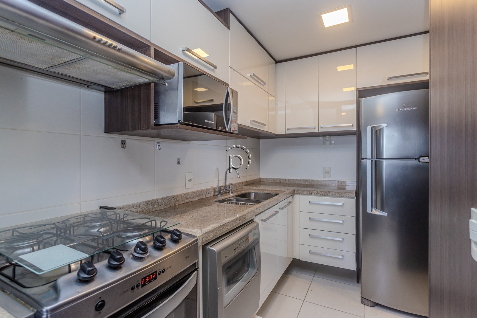 Apartamento à venda com 110m², 3 quartos, 2 vagas no bairro Camaquã em Porto Alegre - Foto 8