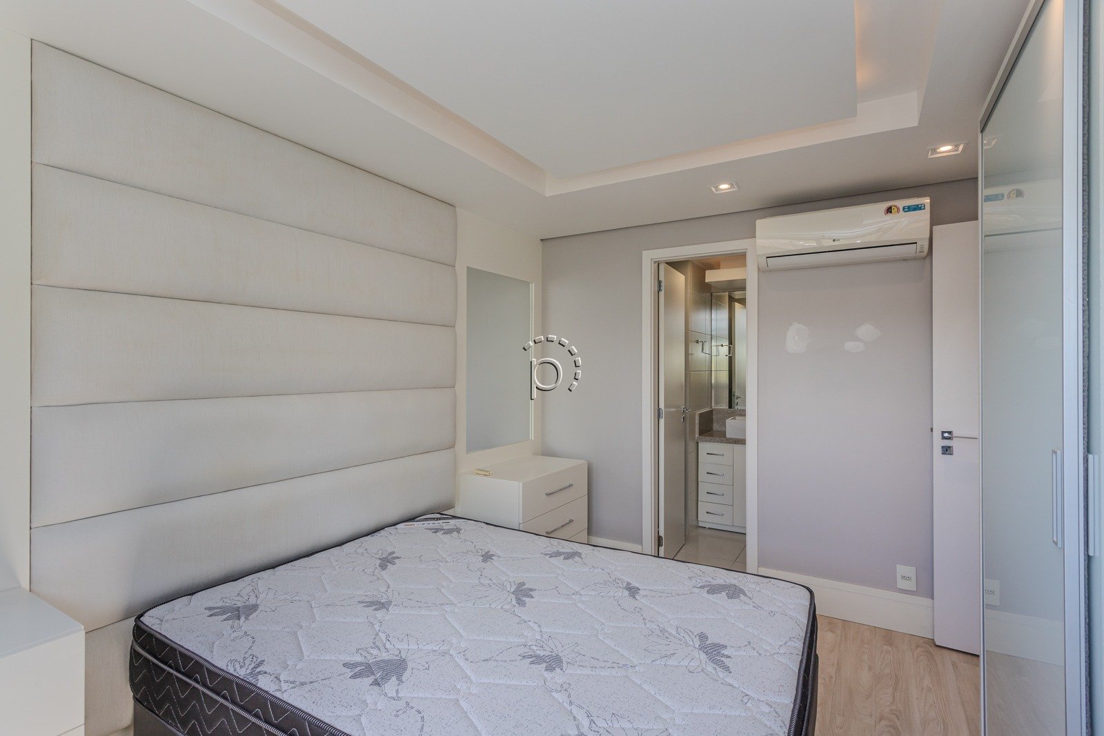 Apartamento à venda com 110m², 3 quartos, 2 vagas no bairro Camaquã em Porto Alegre - Foto 20