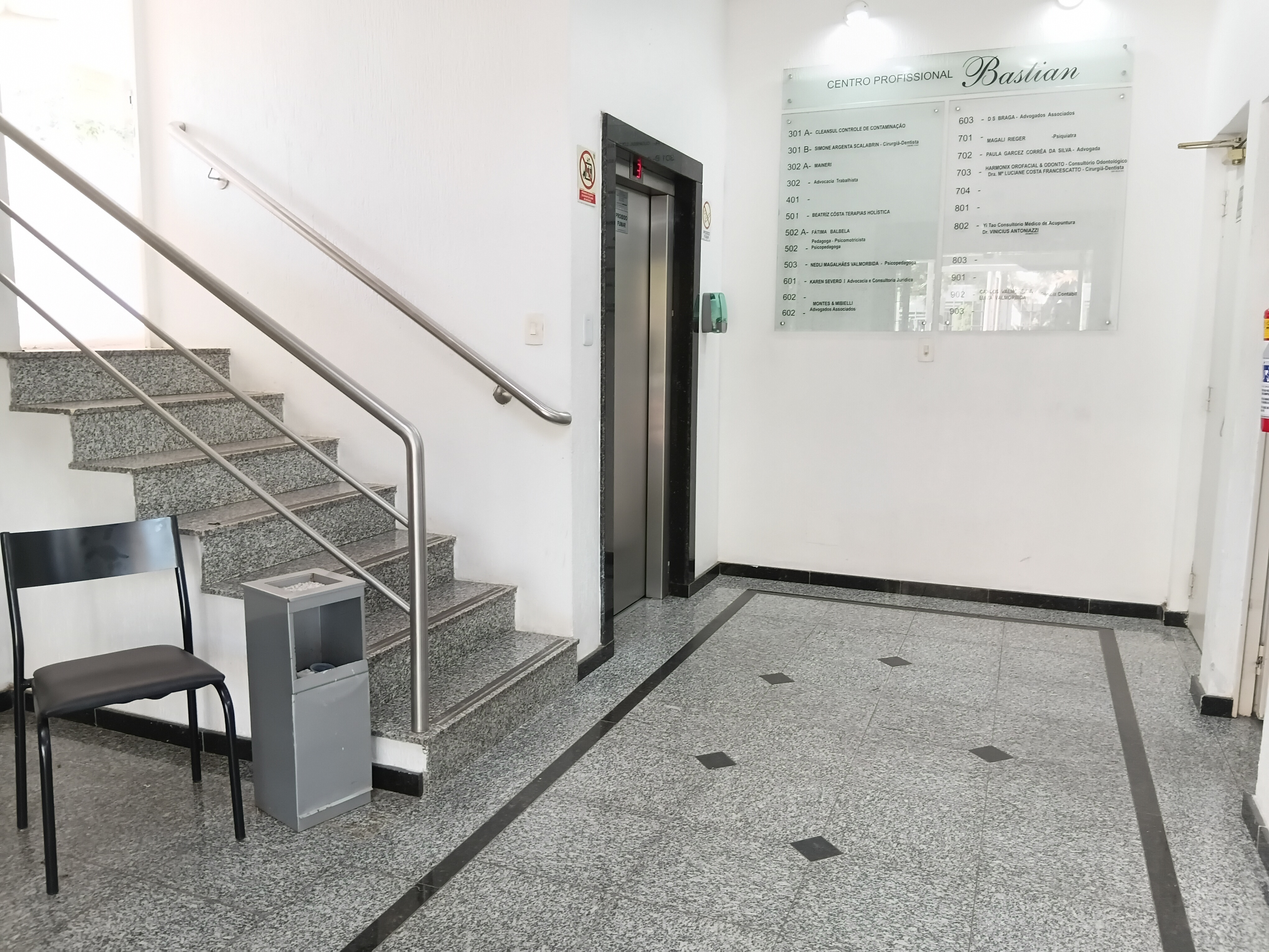 Sala para alugar com 32m² no bairro Menino Deus em Porto Alegre - Foto 4