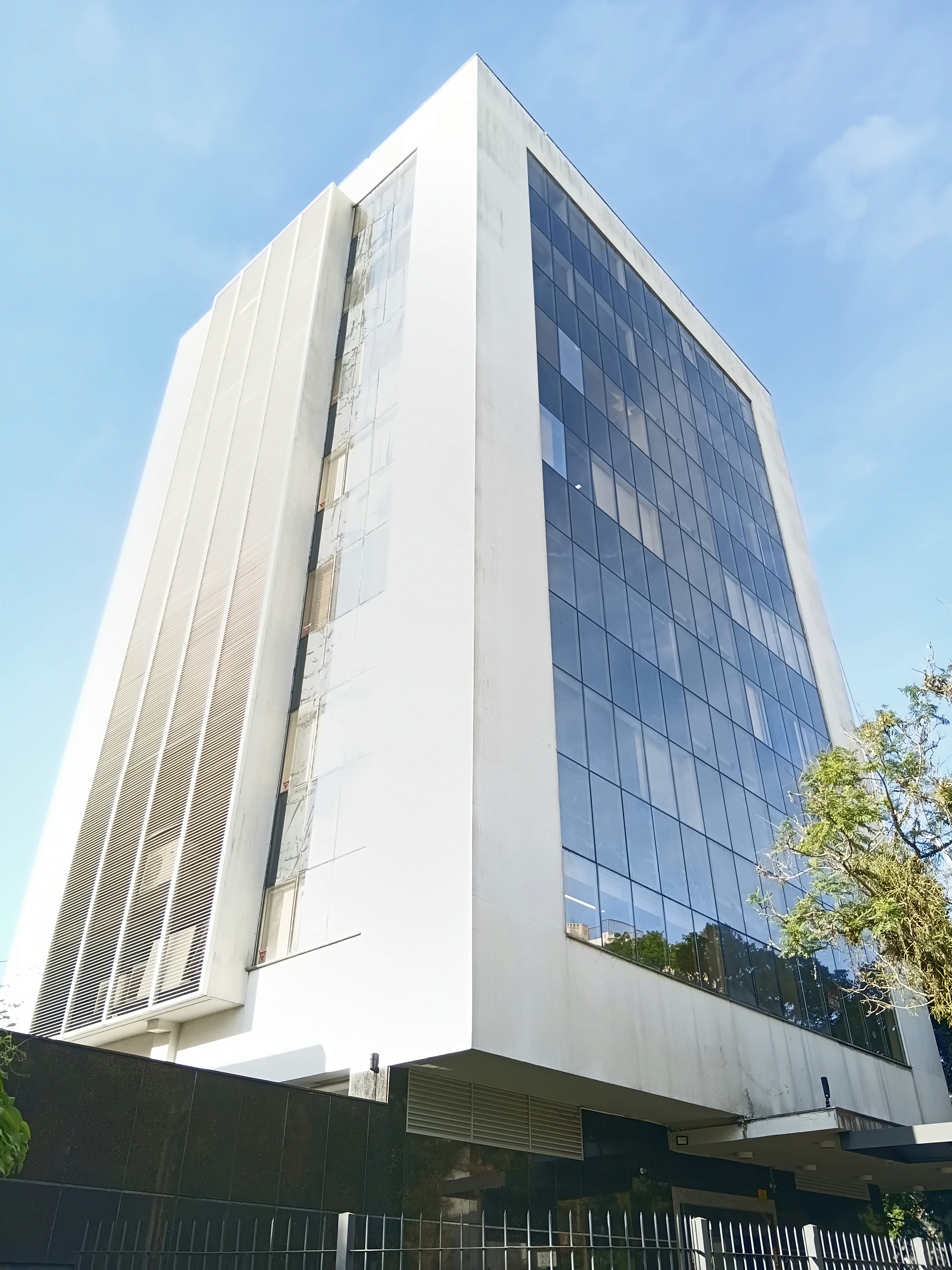Sala para alugar com 32m² no bairro Menino Deus em Porto Alegre - Foto 2