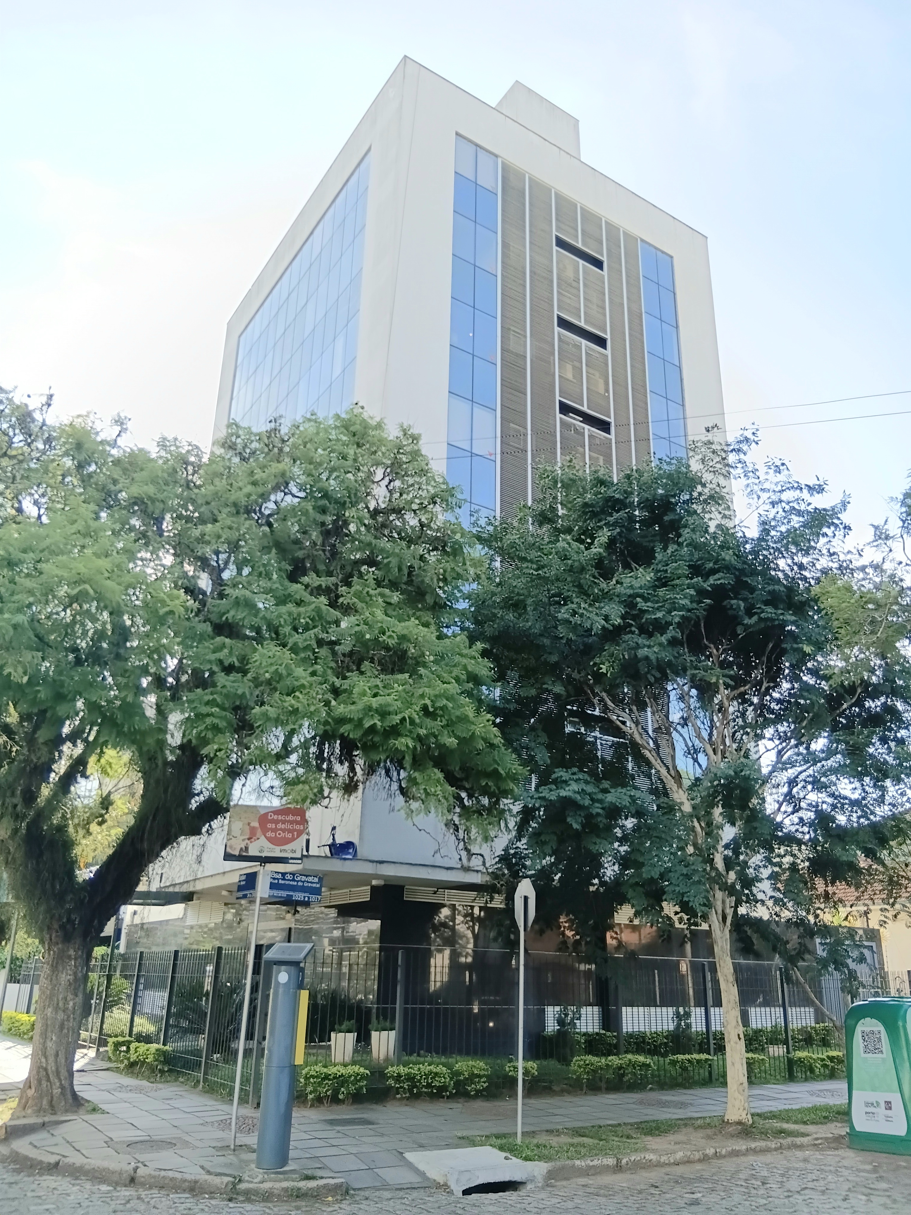 Sala para alugar com 32m² no bairro Menino Deus em Porto Alegre