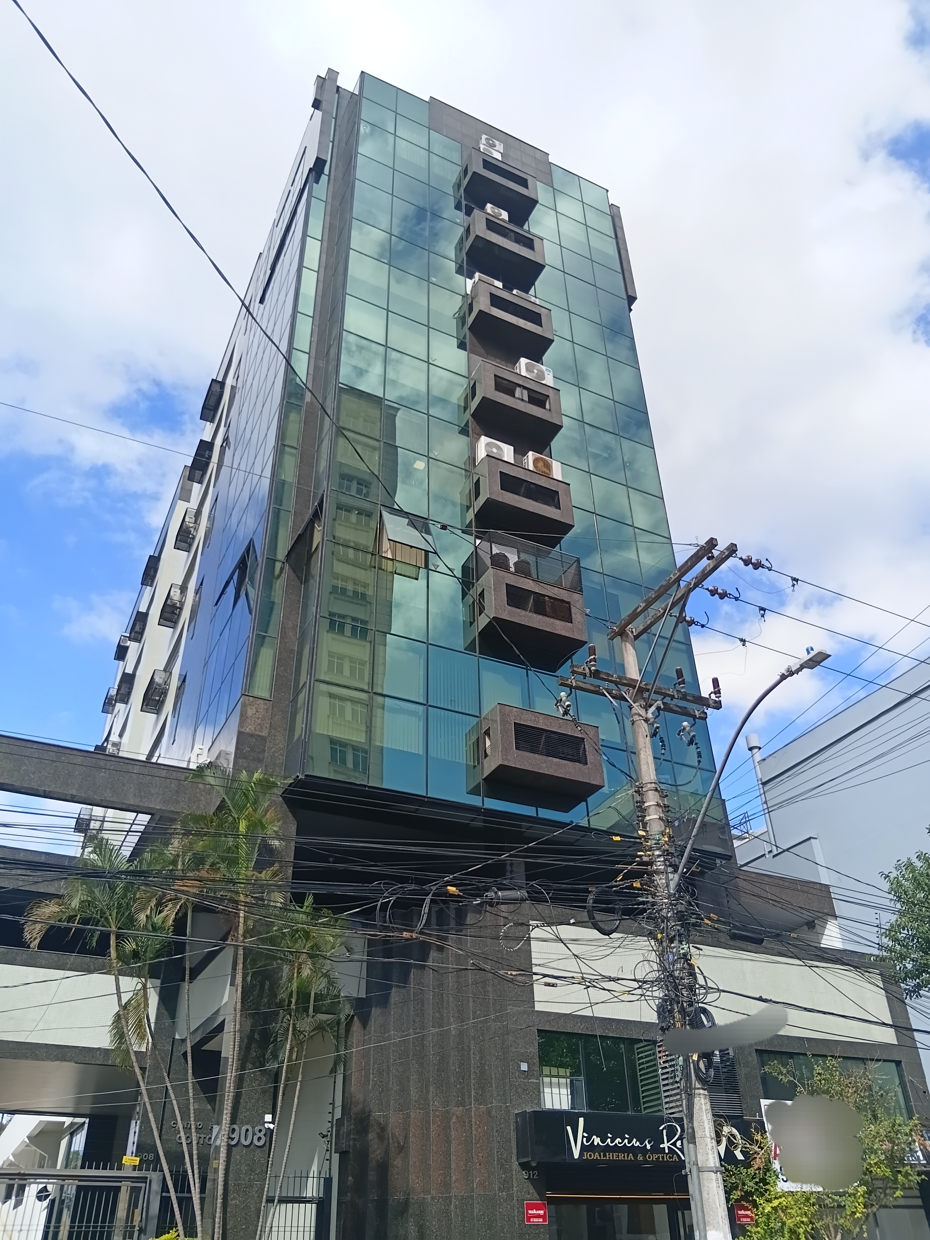 Loja para alugar com 156m² no bairro Menino Deus em Porto Alegre - Foto 1