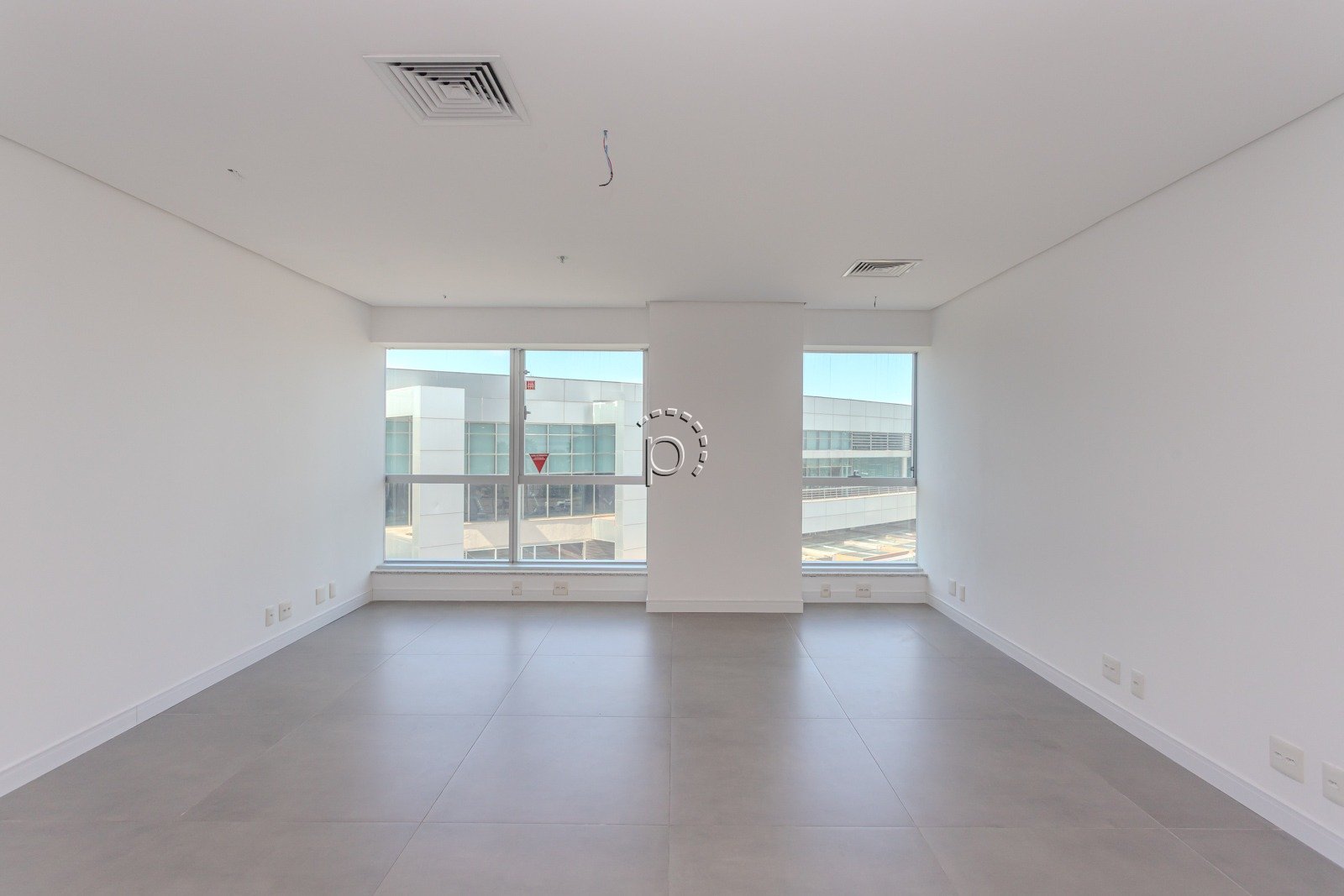 Sala para alugar com 41m², 1 vaga no bairro Cristal em Porto Alegre - Foto 3