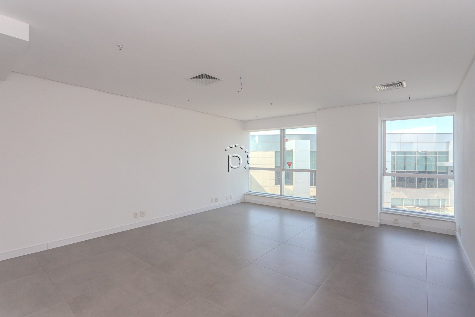 Sala para alugar com 41m², 1 vaga no bairro Cristal em Porto Alegre - Foto 4