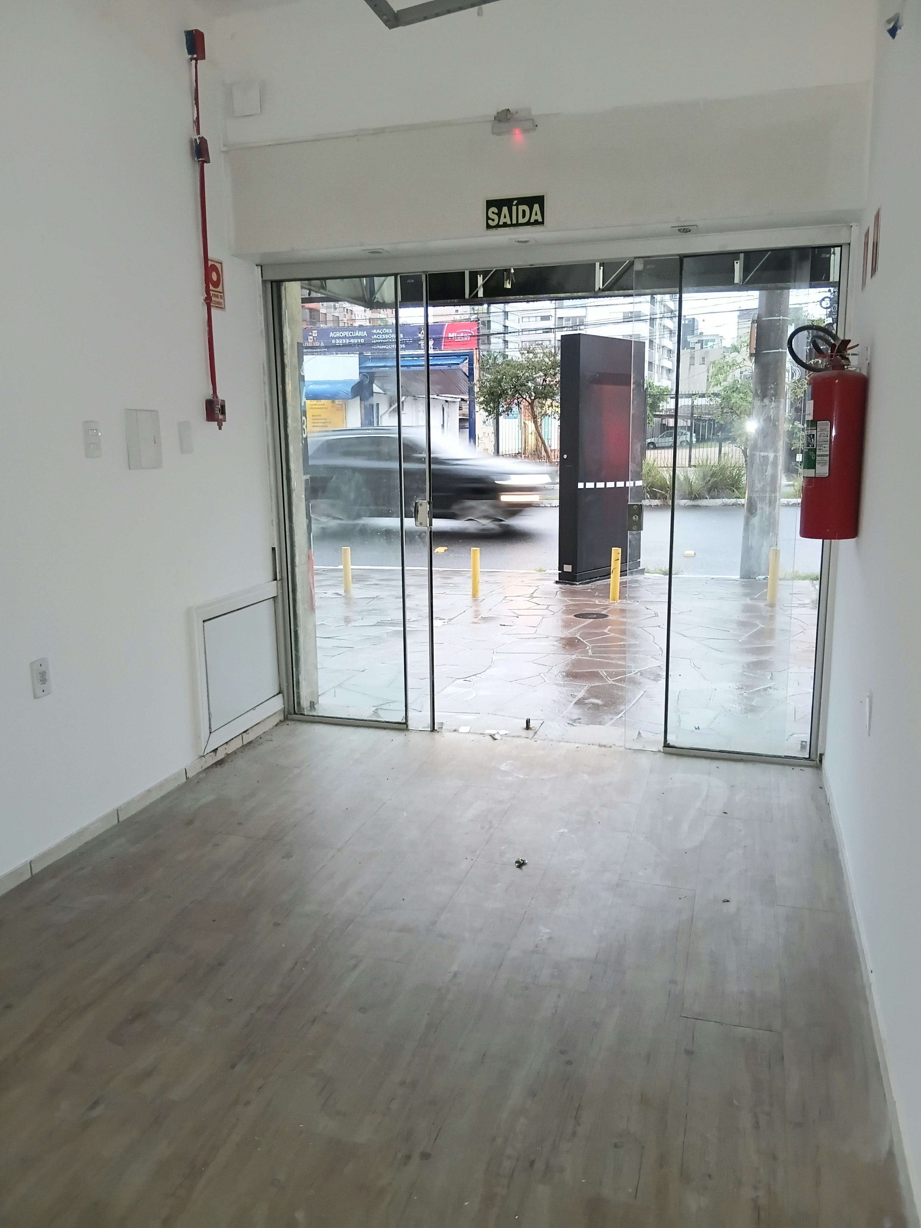 Loja para alugar com 35m² no bairro Menino Deus em Porto Alegre - Foto 3