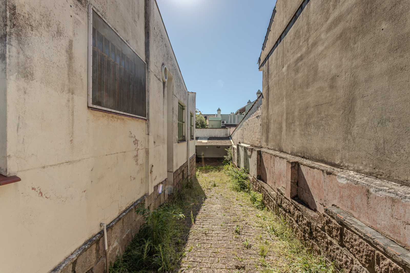 Casa à venda com 196m², 3 quartos, 1 suíte, 6 vagas no bairro Tristeza em Porto Alegre - Foto 10