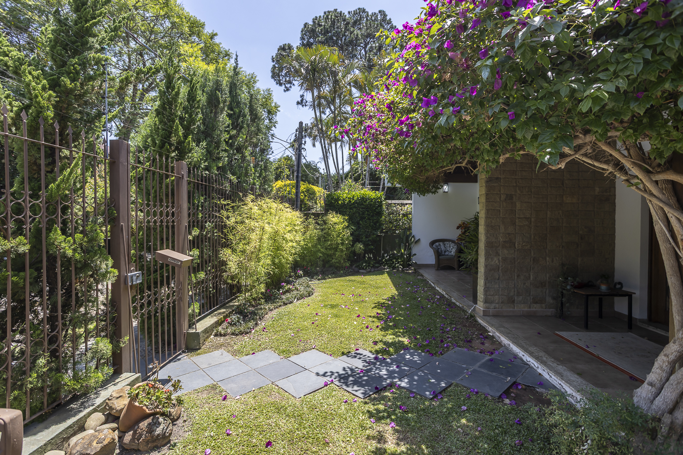 Casa à venda com 293m², 4 quartos, 1 suíte, 6 vagas no bairro Jardim Isabel em Porto Alegre - Foto 12