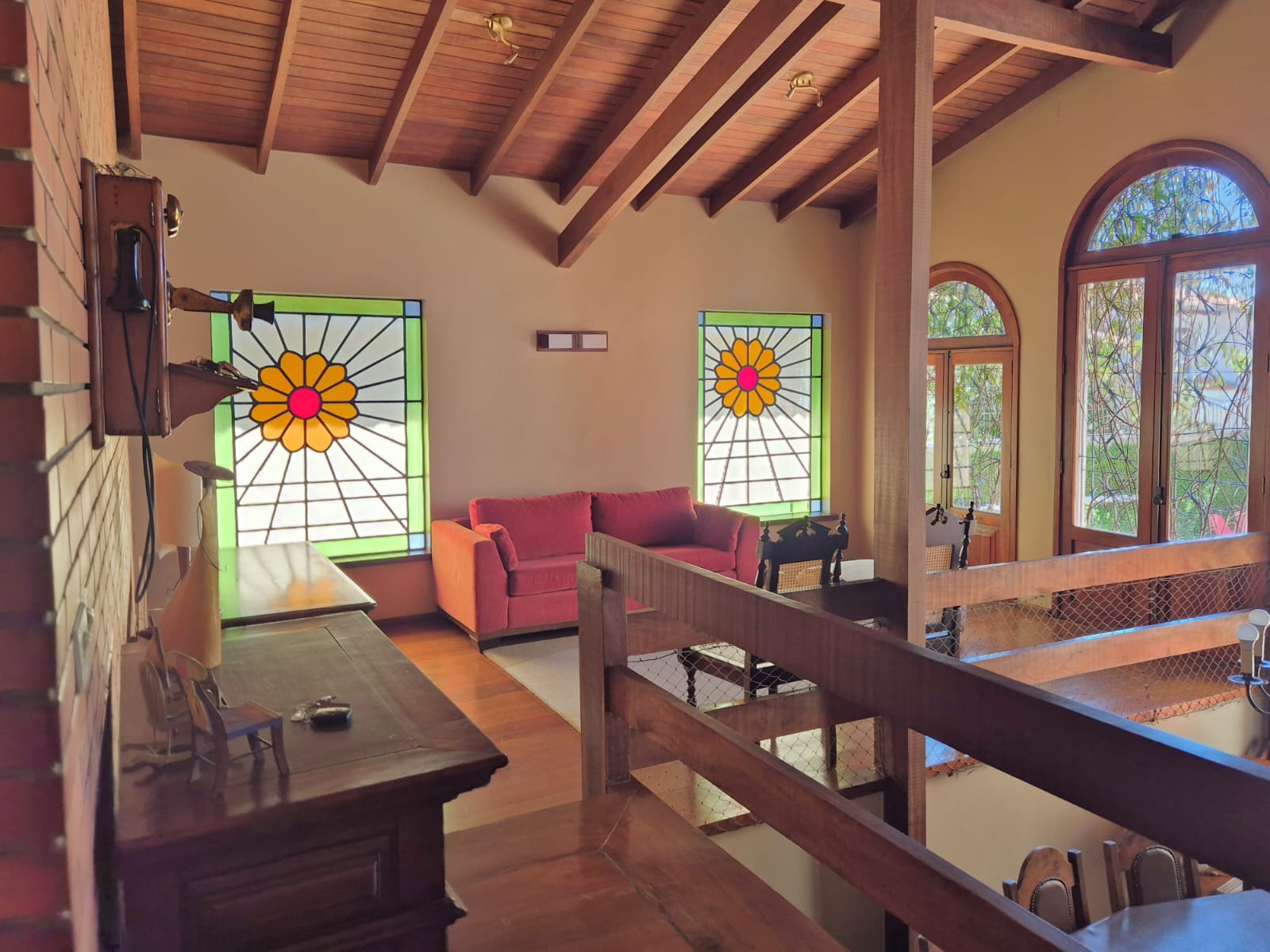 Casa à venda com 354m², 5 quartos, 1 suíte, 10 vagas no bairro Cristal em Porto Alegre - Foto 4