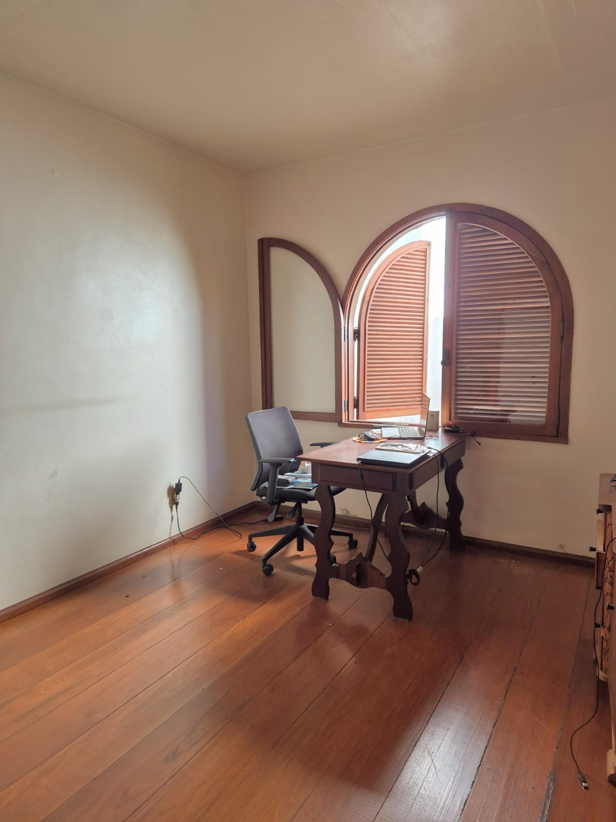 Casa à venda com 354m², 5 quartos, 1 suíte, 10 vagas no bairro Cristal em Porto Alegre - Foto 26