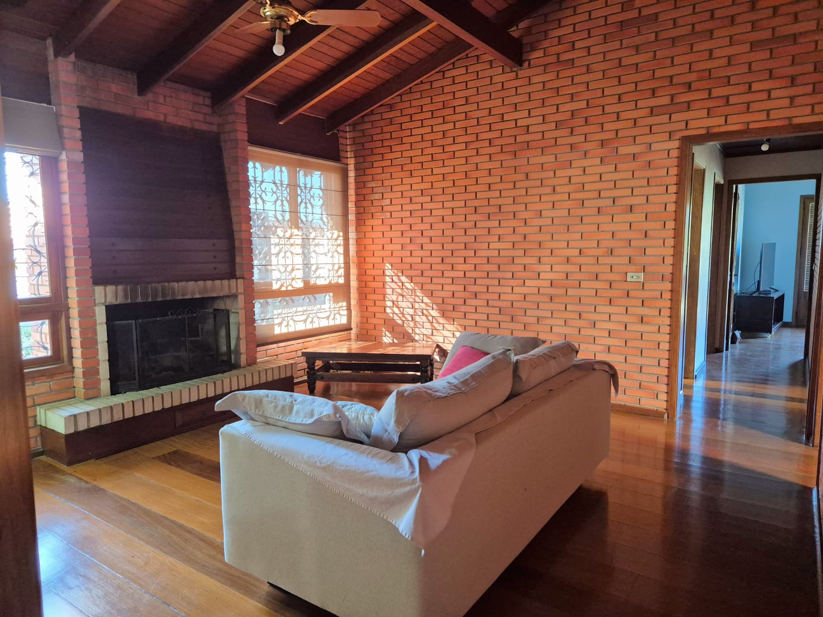 Casa à venda com 354m², 5 quartos, 1 suíte, 10 vagas no bairro Cristal em Porto Alegre - Foto 17