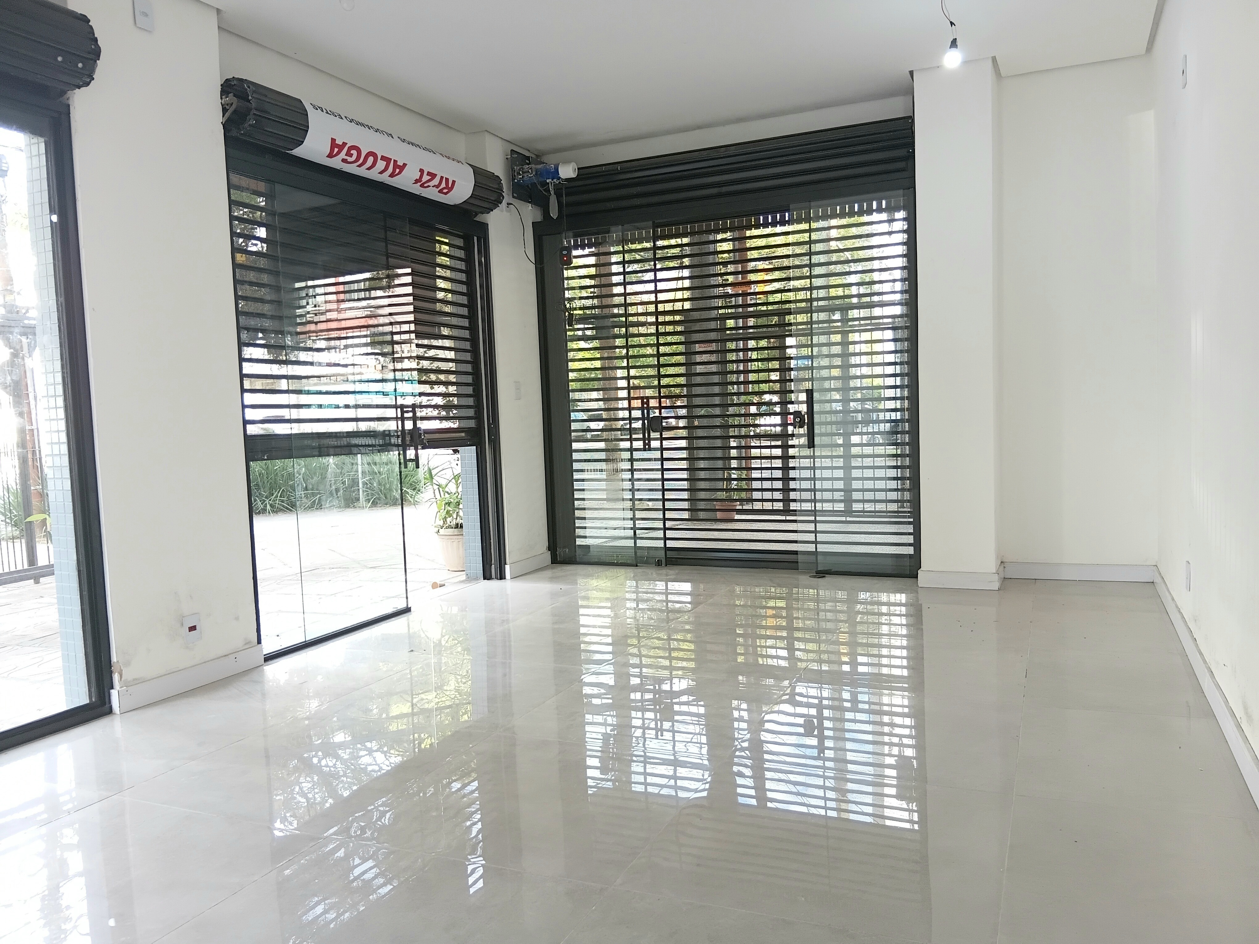 Loja para alugar com 29m² no bairro Menino Deus em Porto Alegre