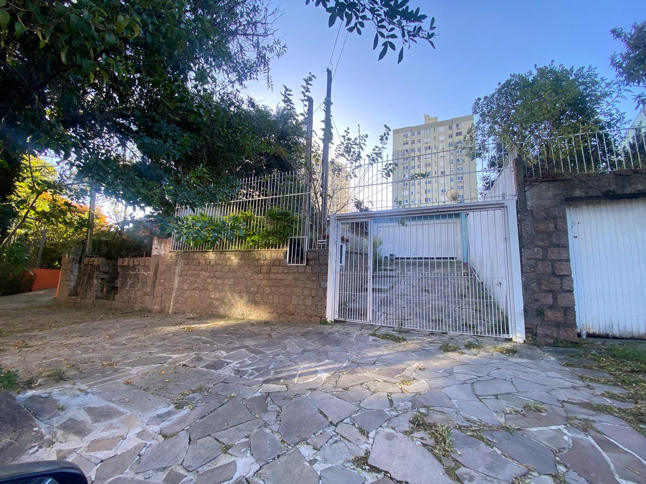 Casa à venda com 171m², 3 quartos, 2 vagas no bairro Tristeza em Porto Alegre - Foto 2