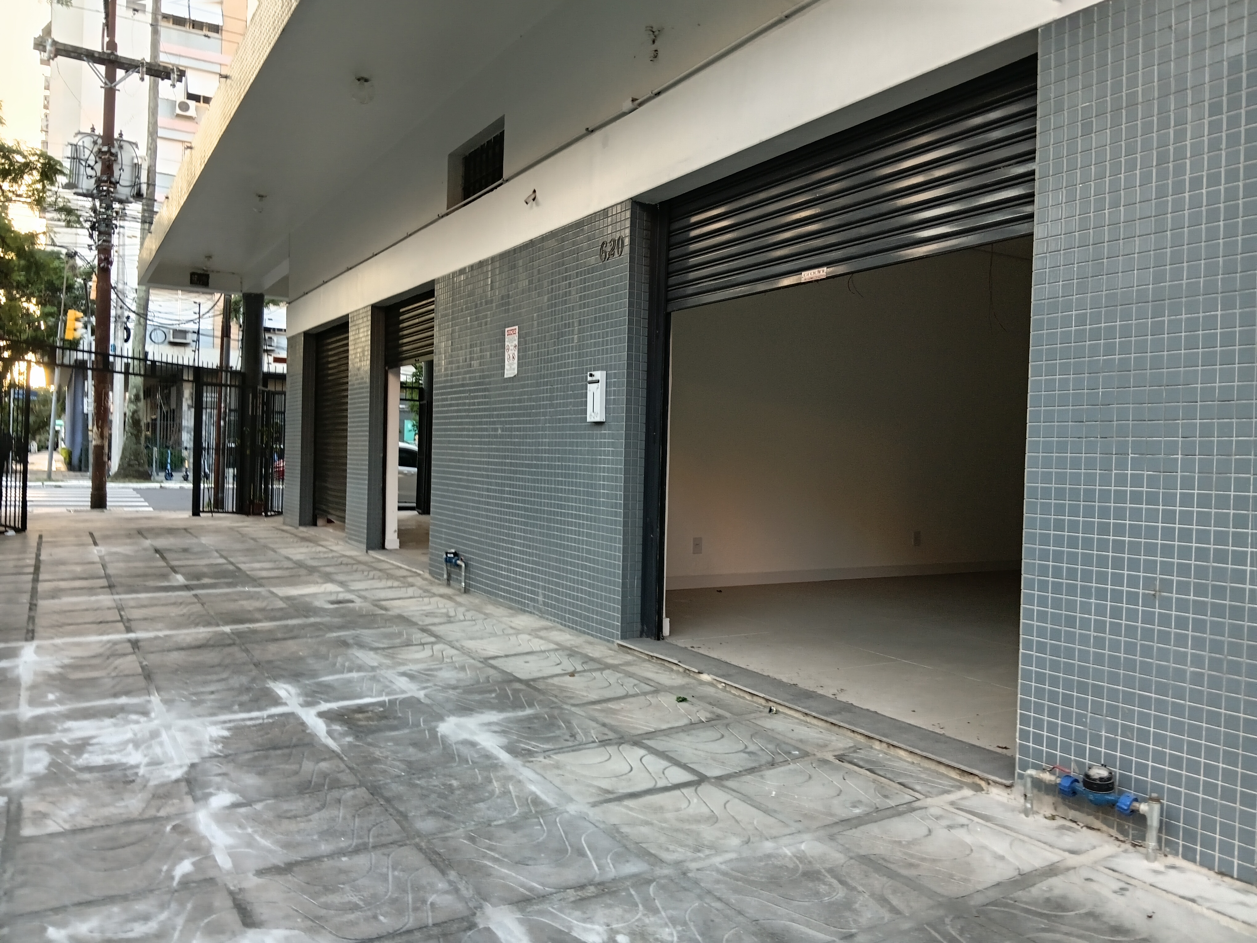 Loja para alugar com 35m² no bairro Menino Deus em Porto Alegre