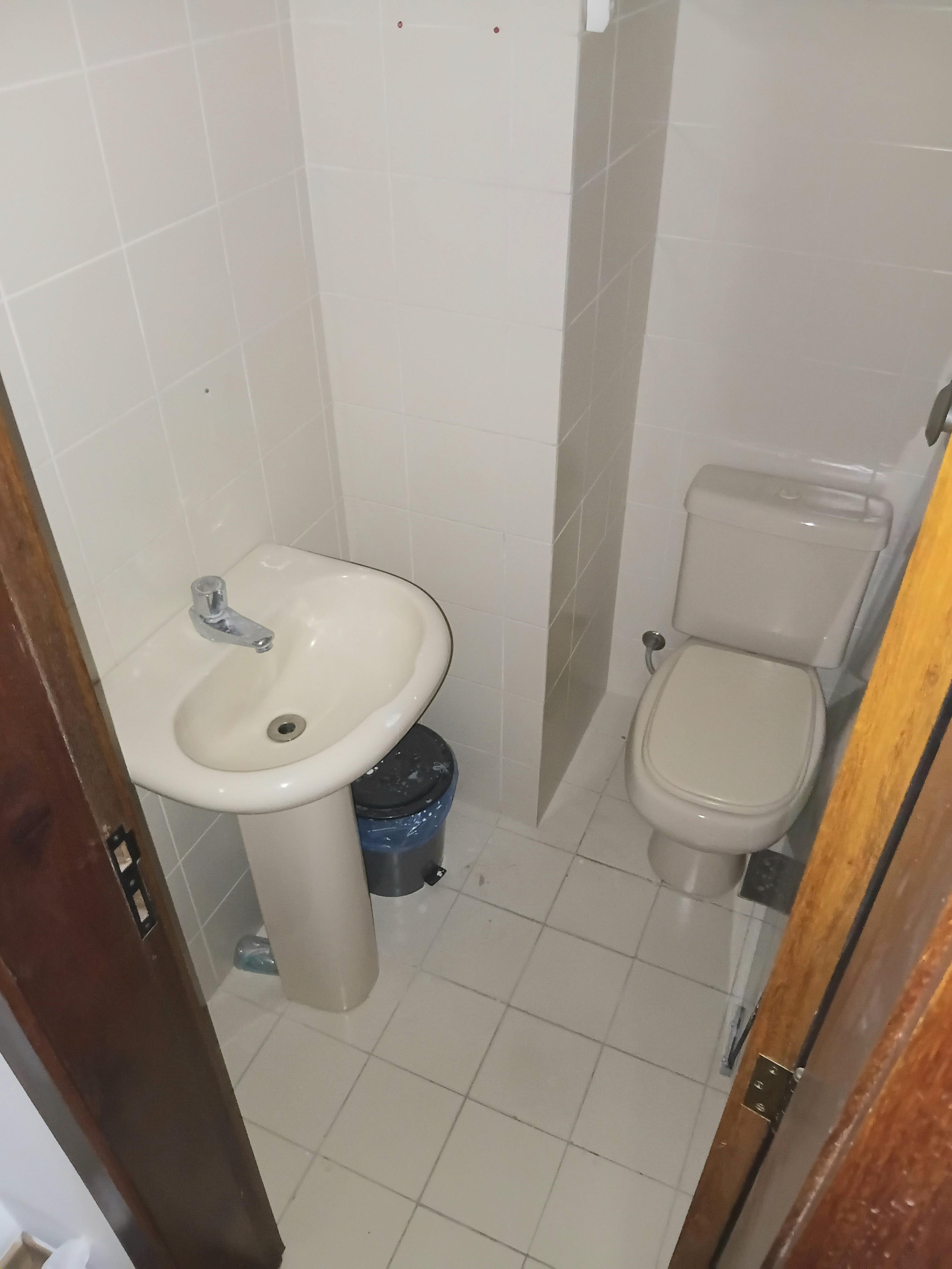 Sala para alugar com 102m² no bairro Menino Deus em Porto Alegre - Foto 9