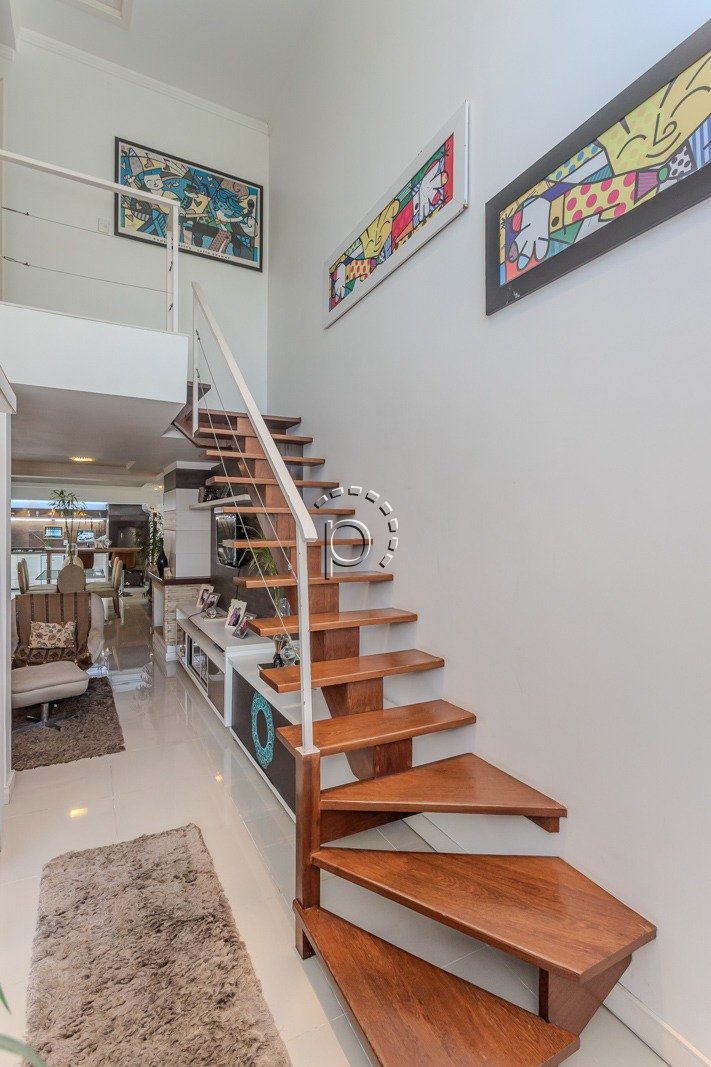 Casa à venda com 190m², 4 quartos, 3 suítes no bairro Jardim Isabel em Porto Alegre - Foto 3