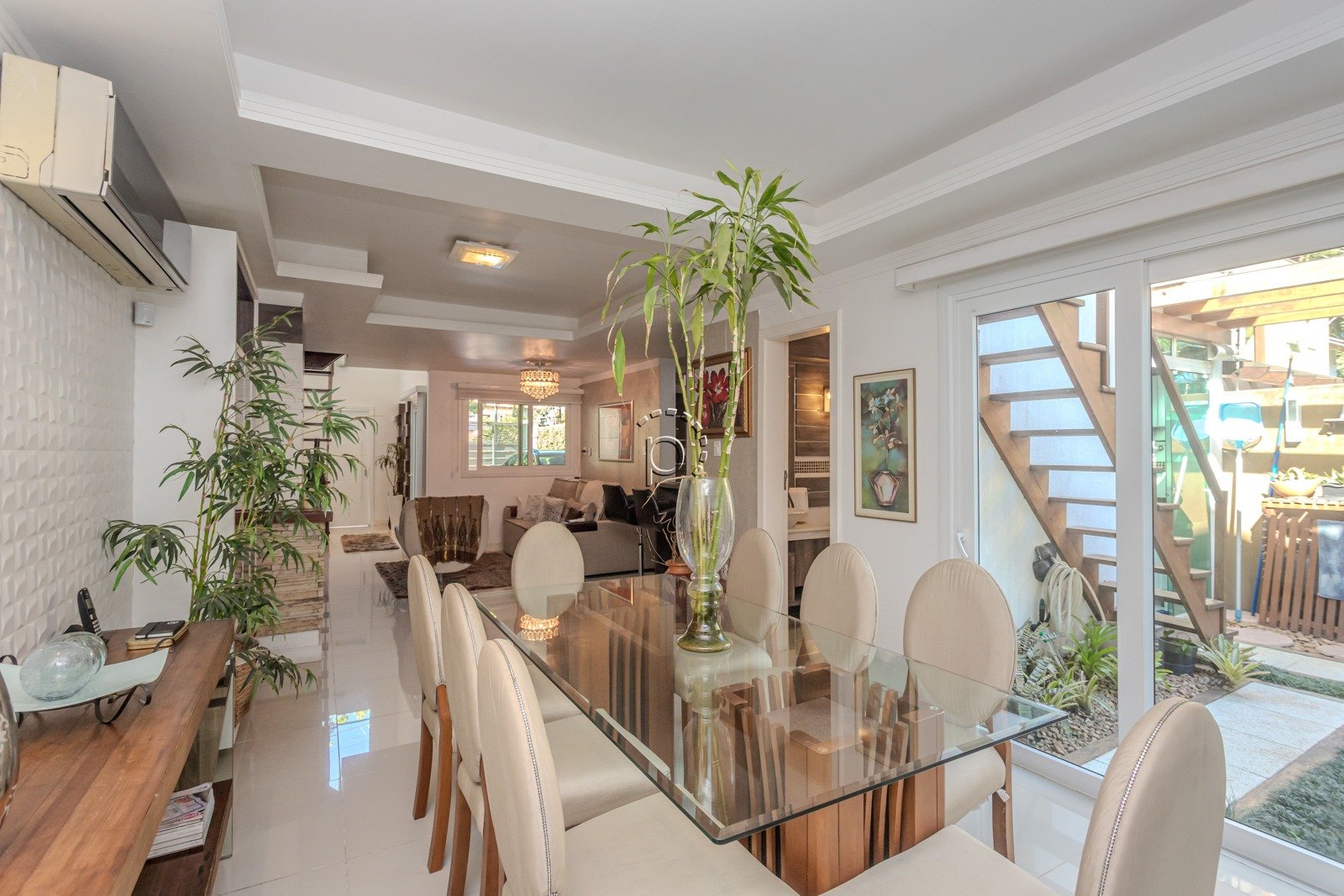 Casa à venda com 190m², 4 quartos, 3 suítes no bairro Jardim Isabel em Porto Alegre