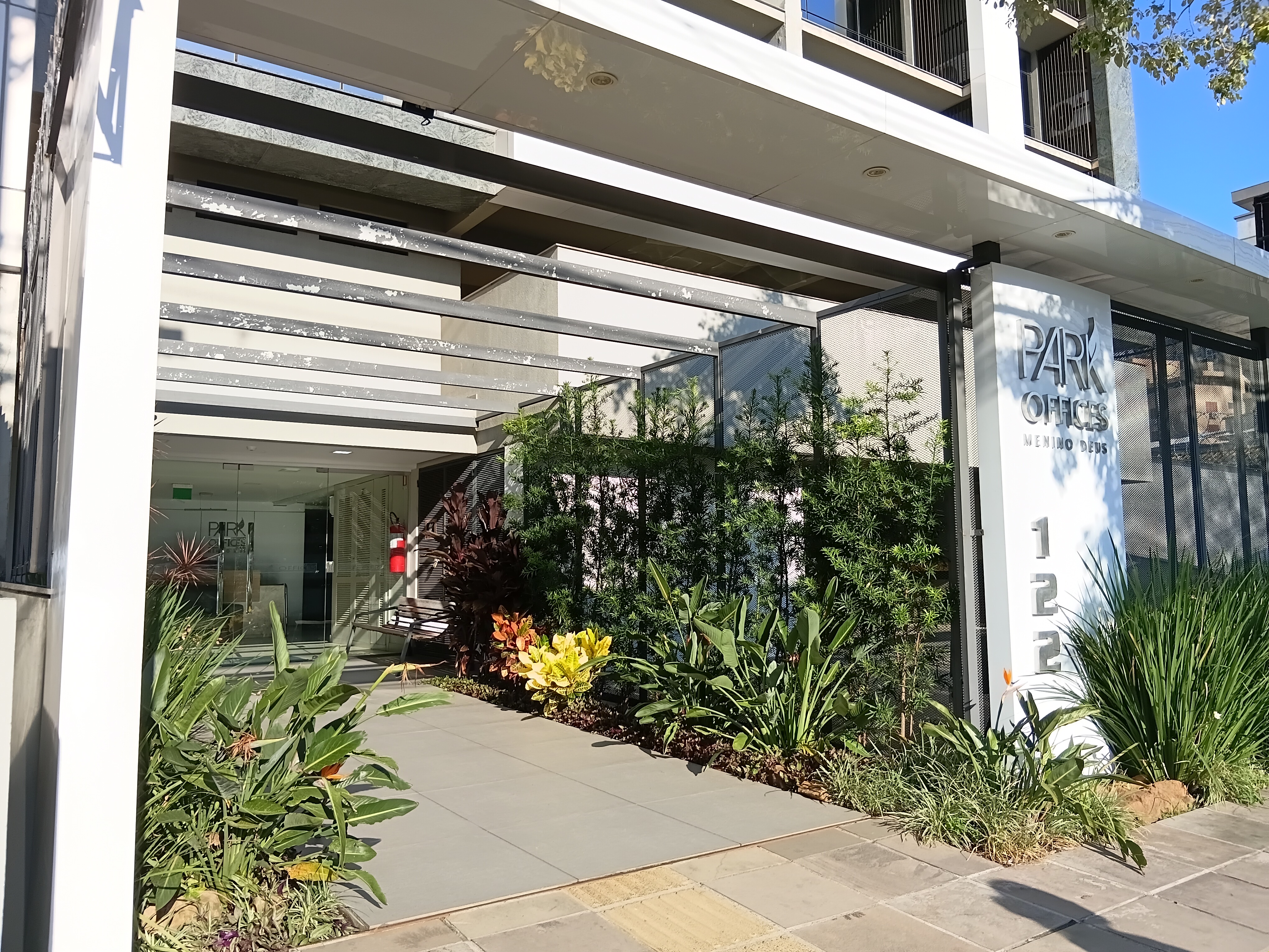 Sala à venda com 44m², 1 vaga no bairro Praia de Belas em Porto Alegre - Foto 2