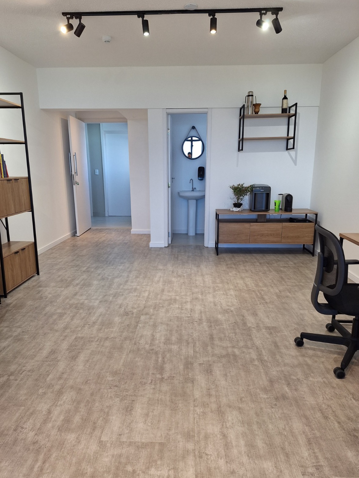 Sala à venda com 44m², 1 vaga no bairro Praia de Belas em Porto Alegre - Foto 7