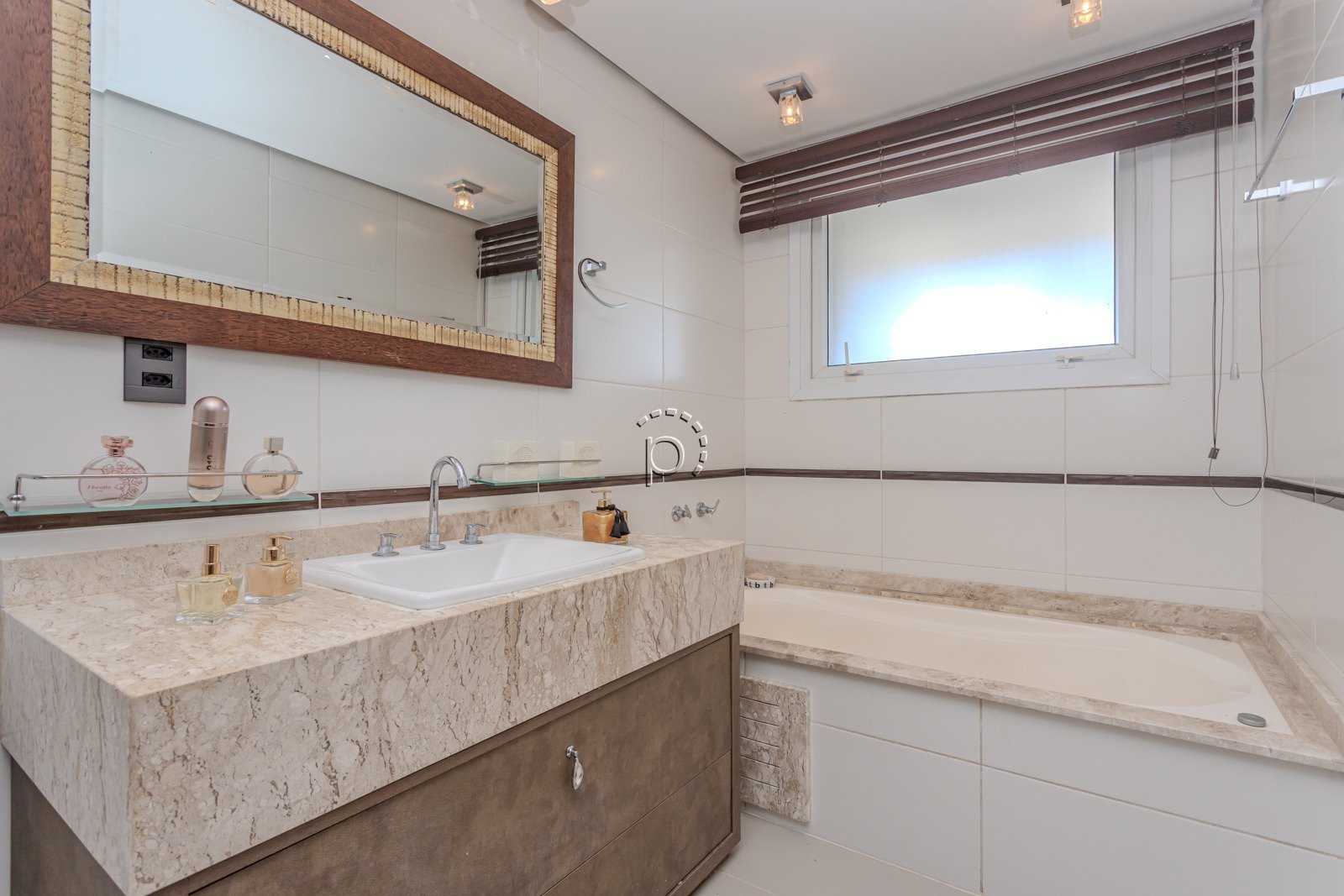 Casa em Condomínio à venda com 592m², 3 quartos, 3 suítes no bairro Terra Ville em Porto Alegre - Foto 42