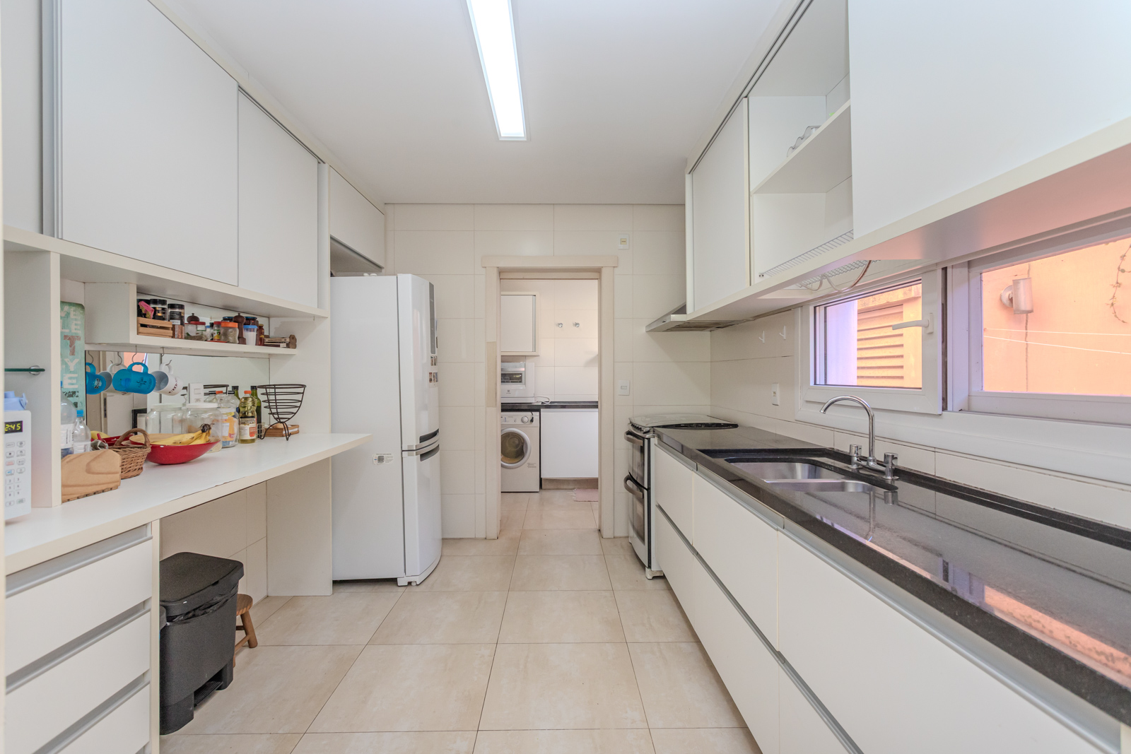 Casa em Condomínio à venda com 341m², 4 quartos, 4 suítes, 4 vagas no bairro Terra Ville em Porto Alegre - Foto 17