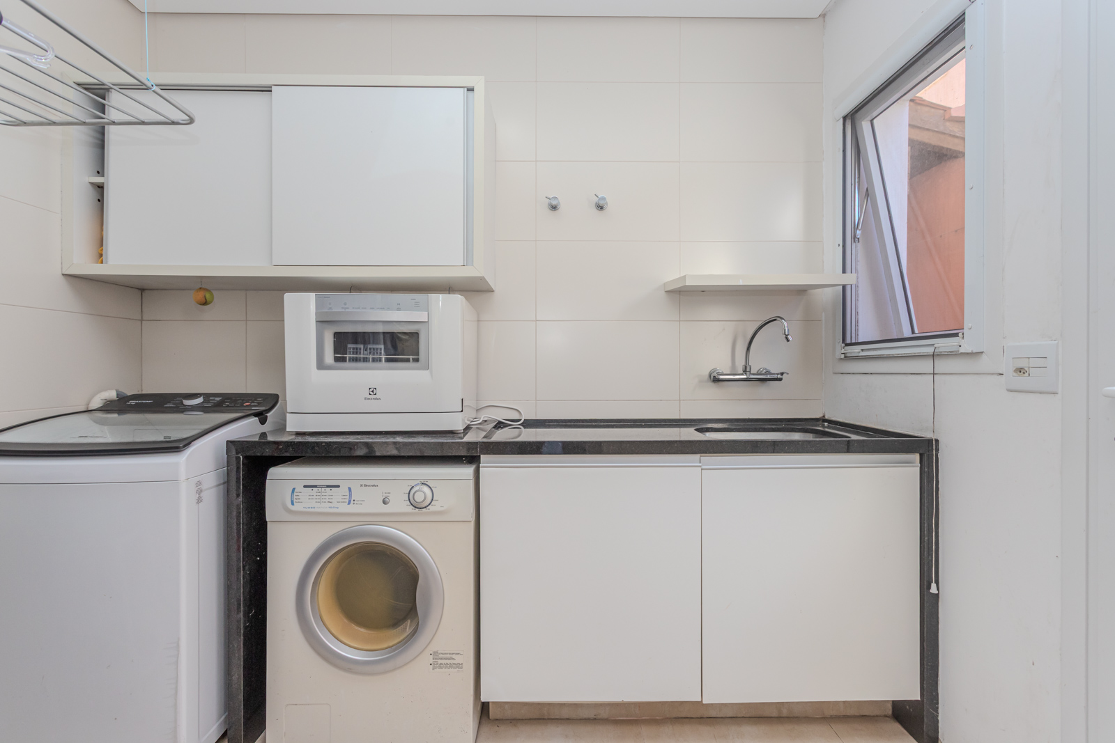 Casa em Condomínio à venda com 341m², 4 quartos, 4 suítes, 4 vagas no bairro Terra Ville em Porto Alegre - Foto 18