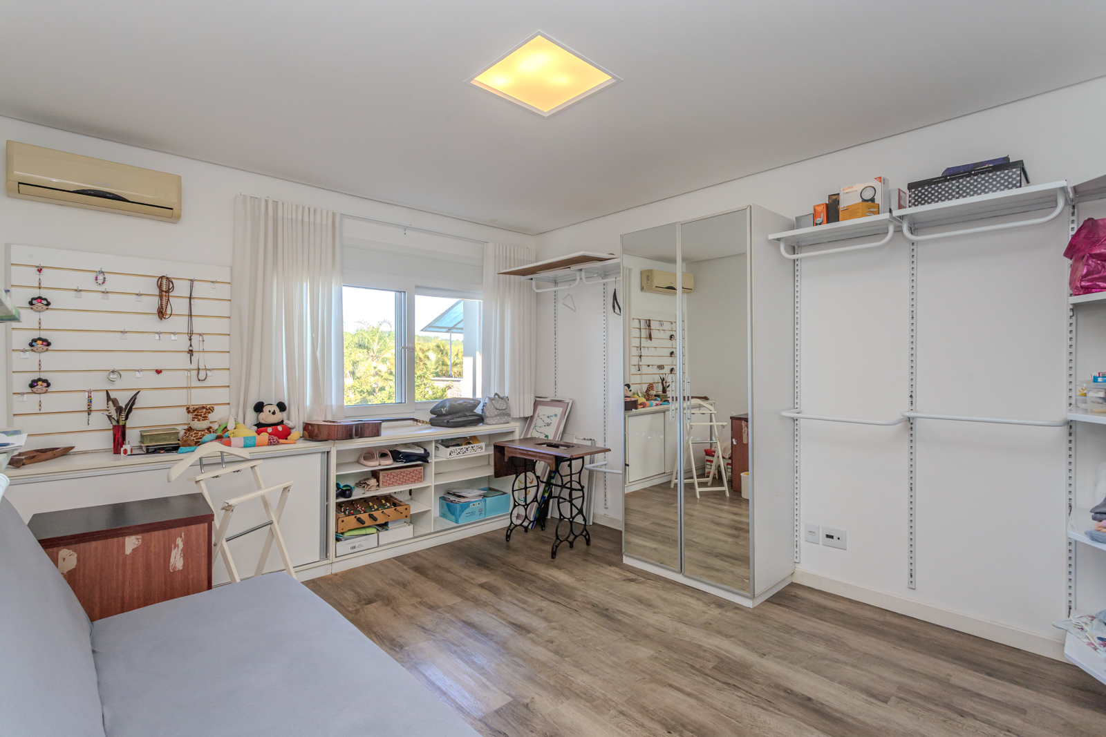 Casa em Condomínio à venda com 341m², 4 quartos, 4 suítes, 4 vagas no bairro Terra Ville em Porto Alegre - Foto 33