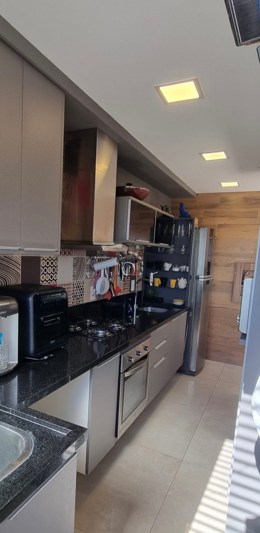Apartamento à venda com 69m², 2 quartos, 1 suíte, 1 vaga no bairro Tristeza em Porto Alegre - Foto 11