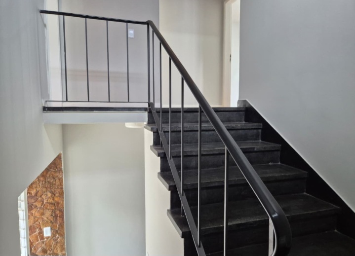 Casa para alugar com 244m², 5 vagas no bairro Menino Deus em Porto Alegre - Foto 11