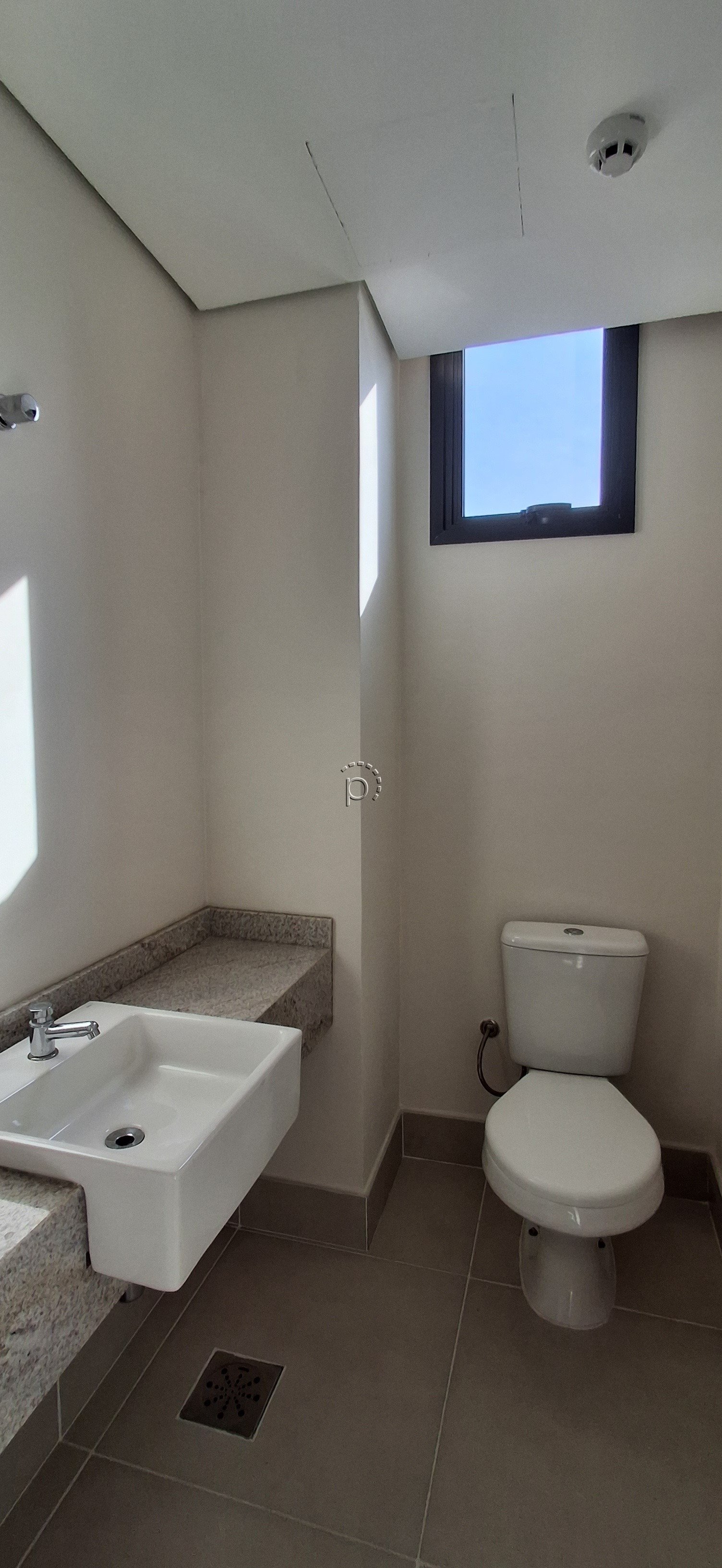 Sala para alugar com 20m² no bairro Menino Deus em Porto Alegre - Foto 6