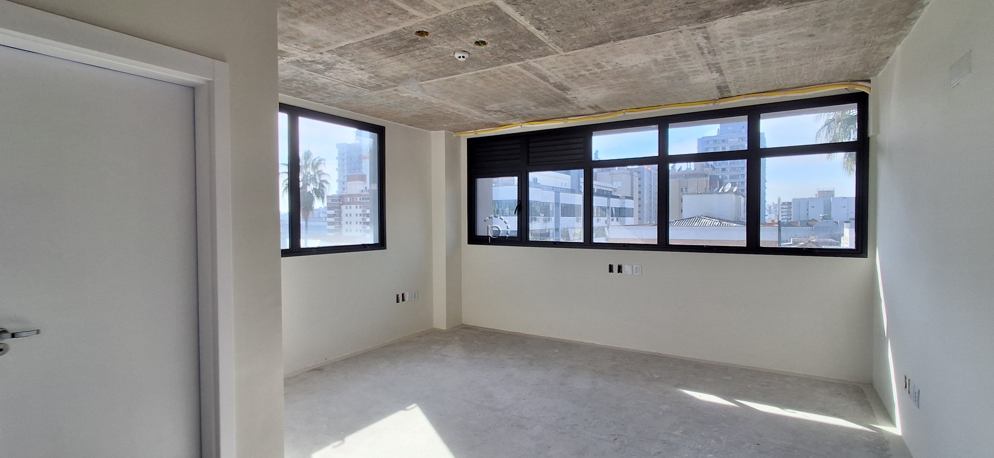 Sala para alugar com 28m² no bairro Menino Deus em Porto Alegre - Foto 2