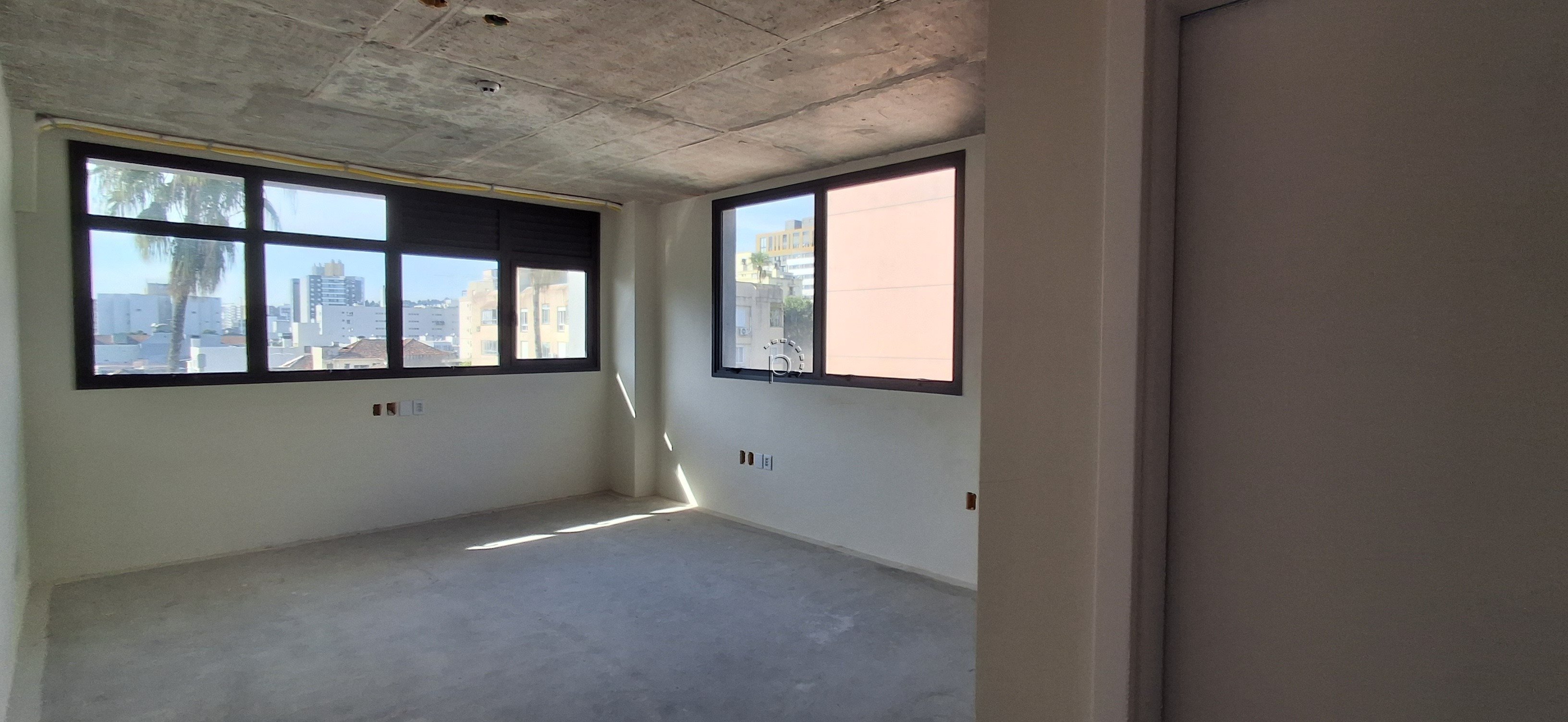Sala para alugar com 32m² no bairro Menino Deus em Porto Alegre - Foto 2