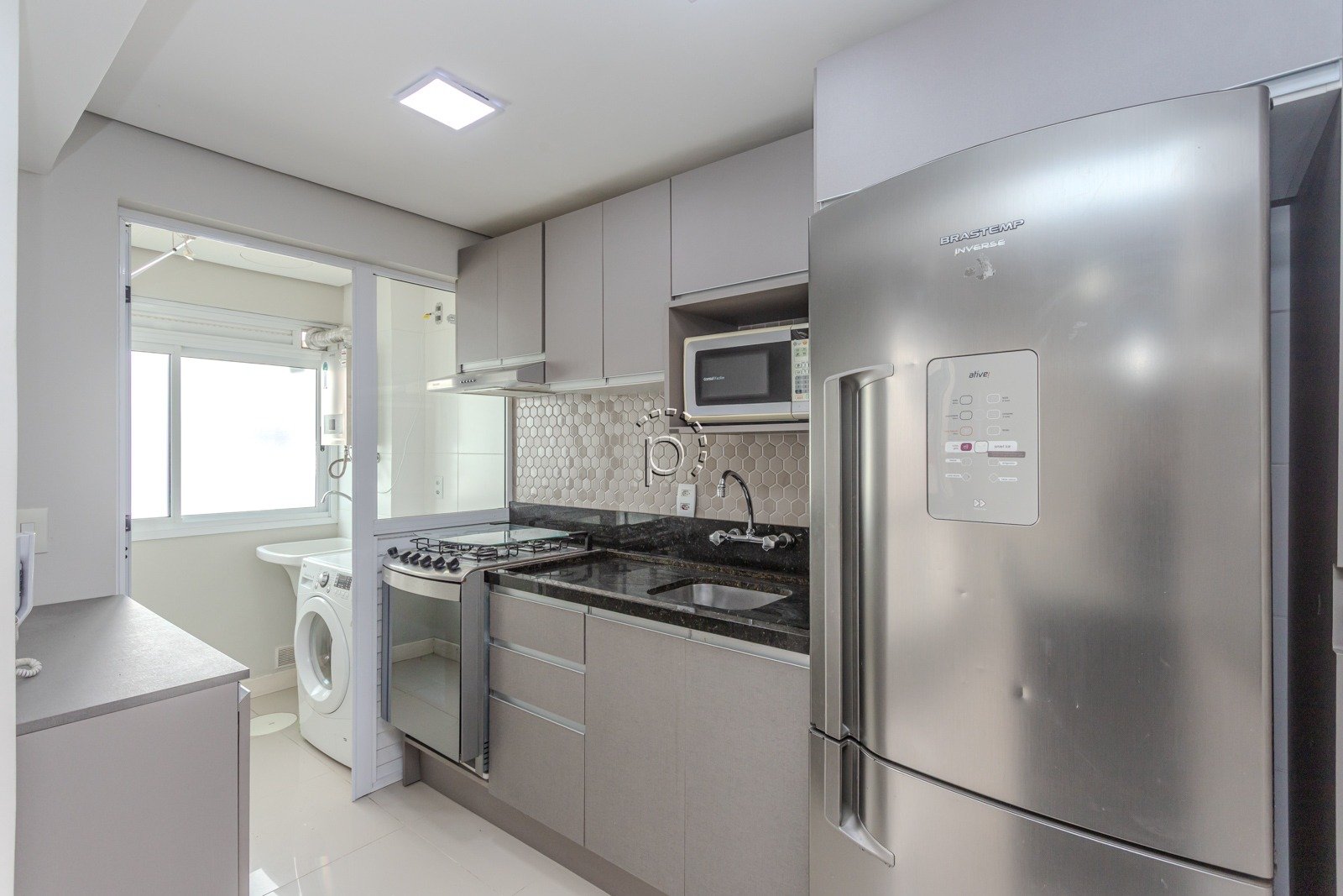 Apartamento à venda com 70m², 2 quartos, 1 vaga no bairro Tristeza em Porto Alegre - Foto 9