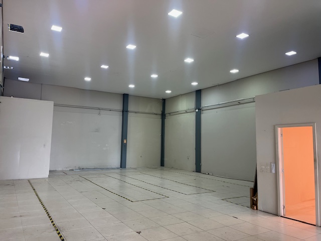 Loja para alugar com 318m² no bairro Sarandi em Porto Alegre - Foto 9