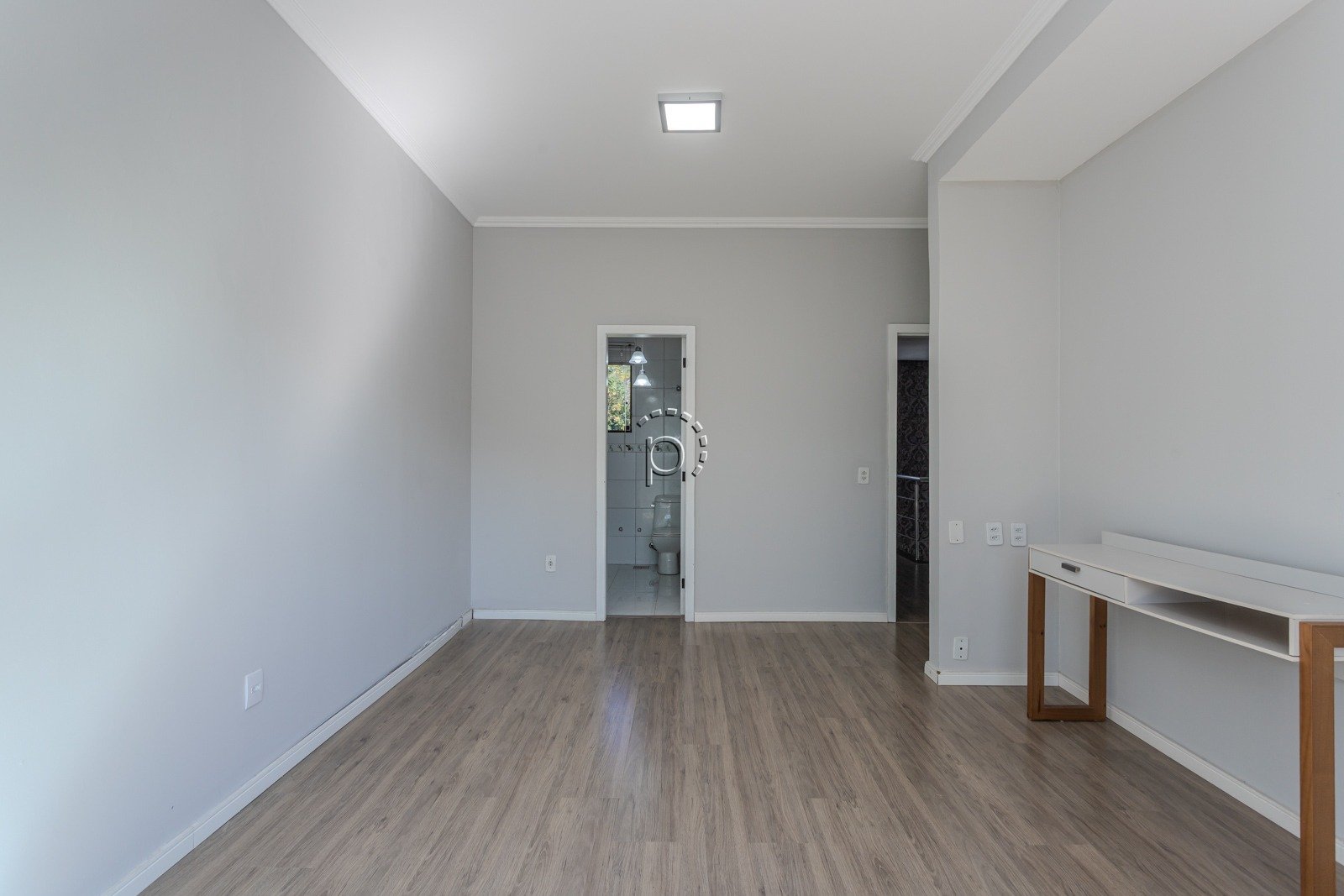 Casa para alugar com 590m², 4 quartos, 2 suítes, 6 vagas no bairro Guarujá em Porto Alegre - Foto 39