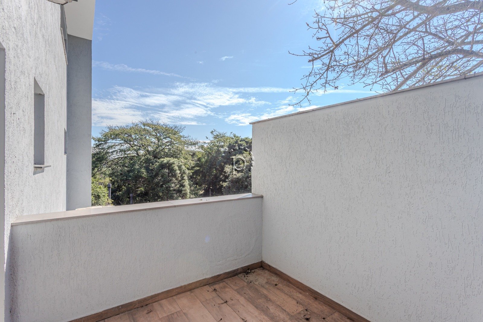 Casa para alugar com 590m², 4 quartos, 2 suítes, 6 vagas no bairro Guarujá em Porto Alegre - Foto 40